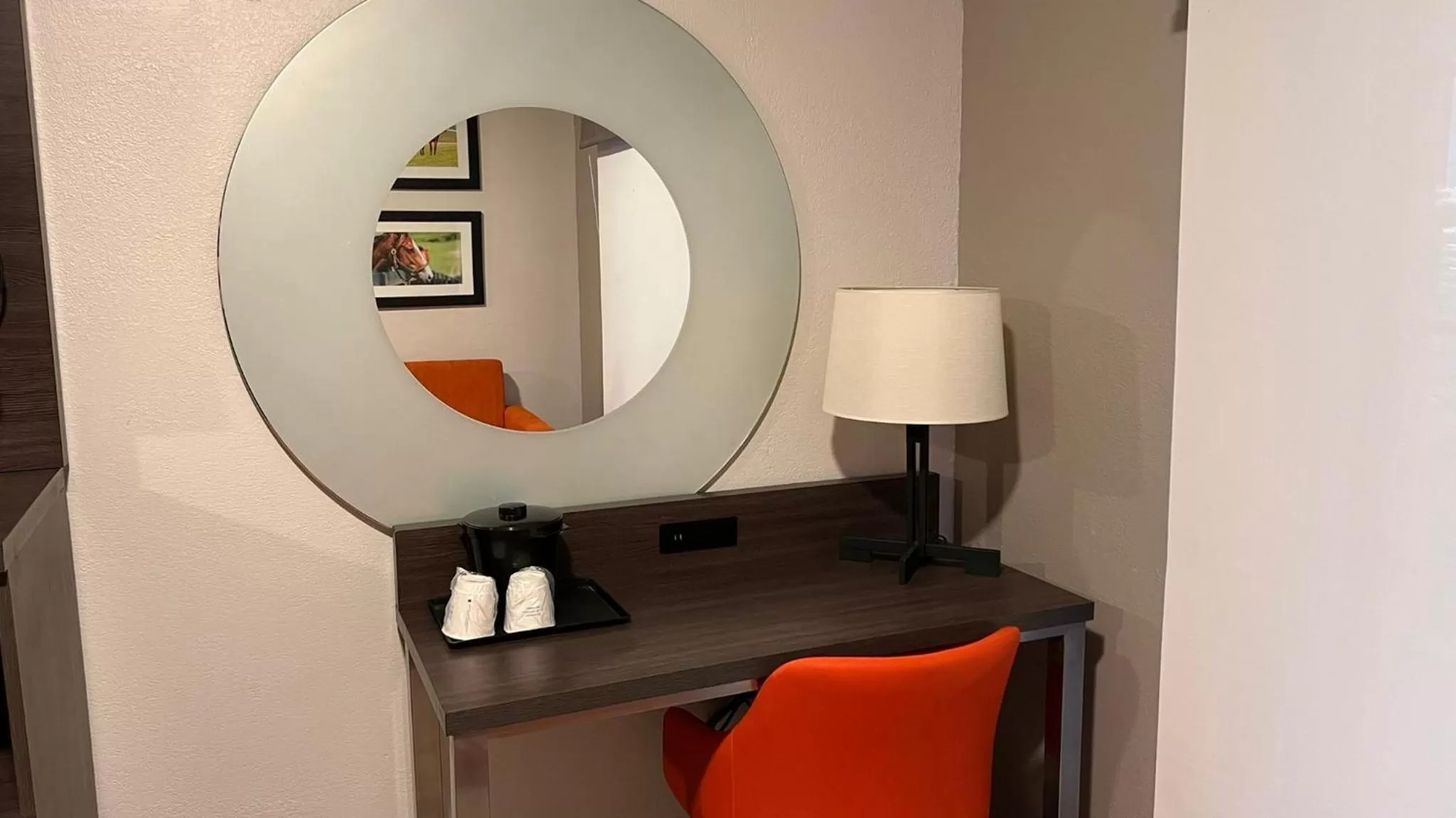 Seating area in La Quinta Inn Lexington-Horse Park