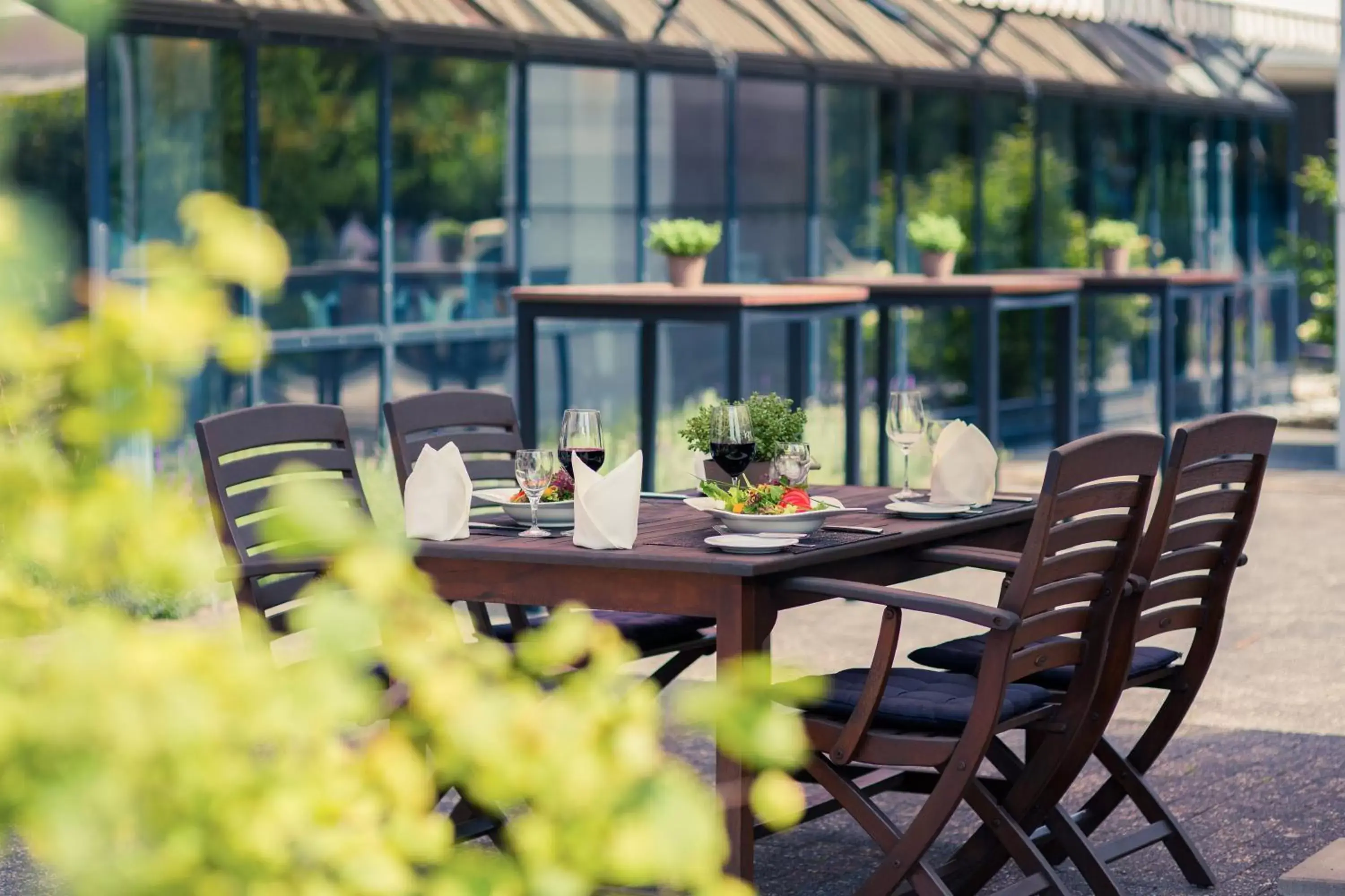 Balcony/Terrace, Restaurant/Places to Eat in Mercure Hotel Köln West