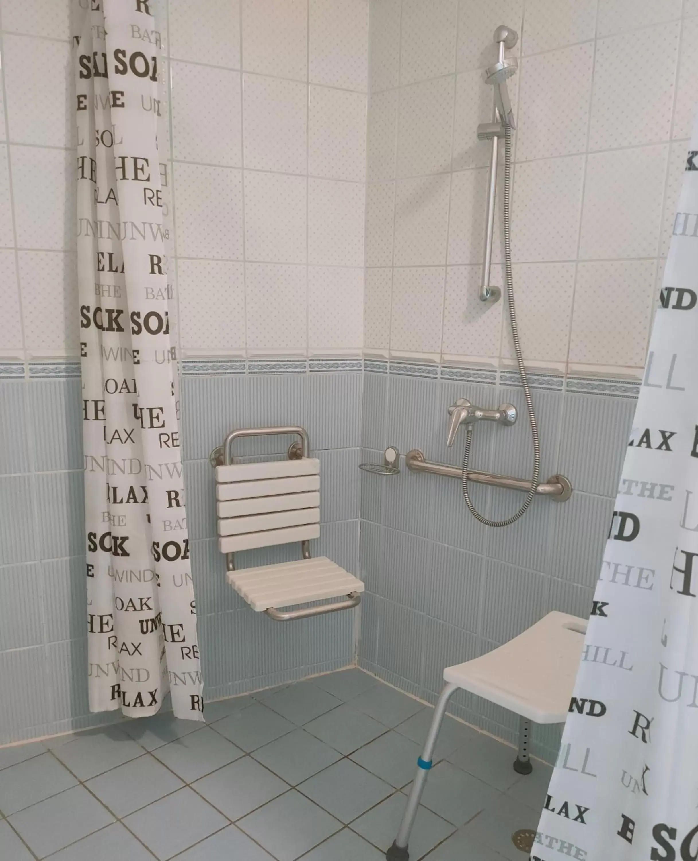 Bathroom in Le Royal Hôtel