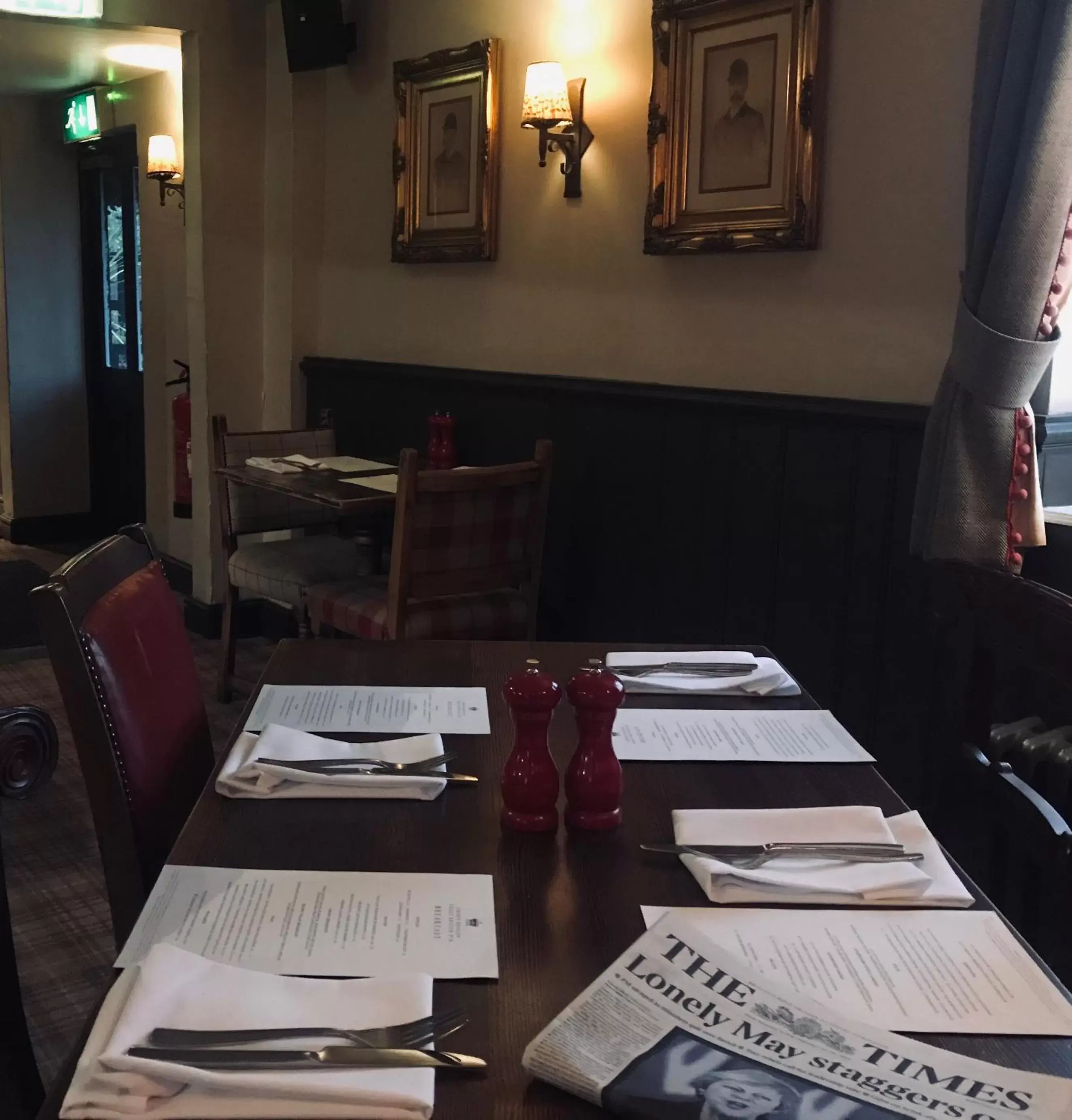 Breakfast, Restaurant/Places to Eat in The Crown Pub, Dining & Rooms