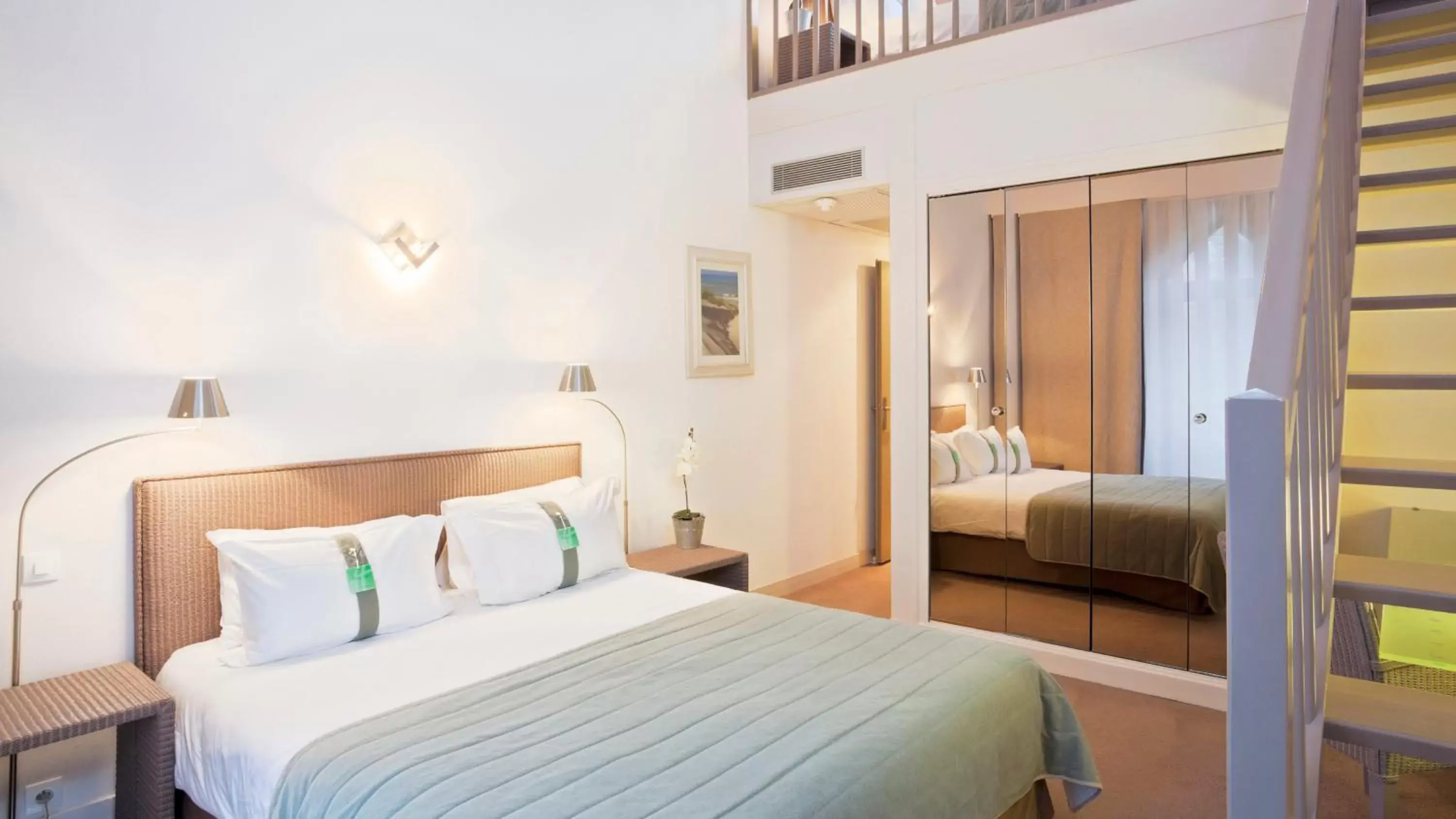 Photo of the whole room in Holiday Inn Resort le Touquet by IHG Photo of the whole room in Holiday Inn Resort le Touquet by IHG