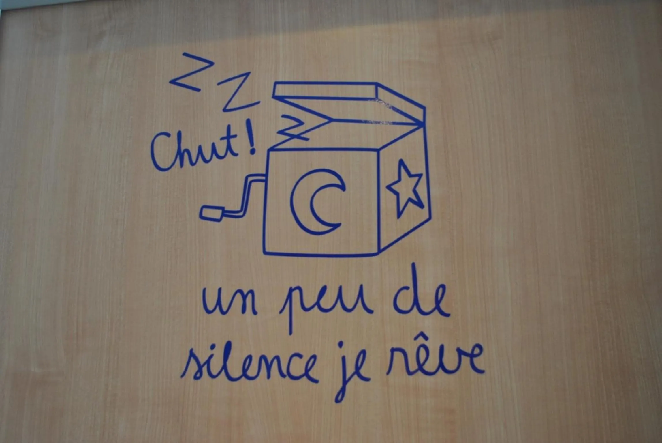 Decorative detail in ibis budget Loriol Le Pouzin