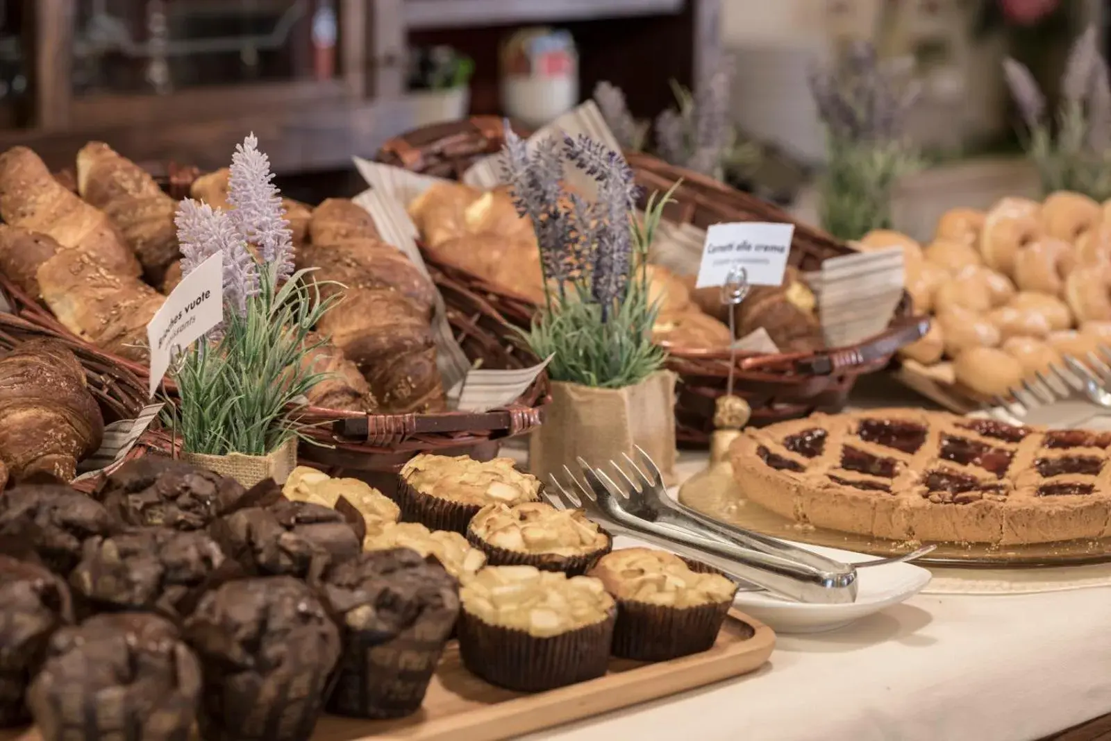 Continental breakfast in Hotel & Restaurant Casolare Le Terre Rosse