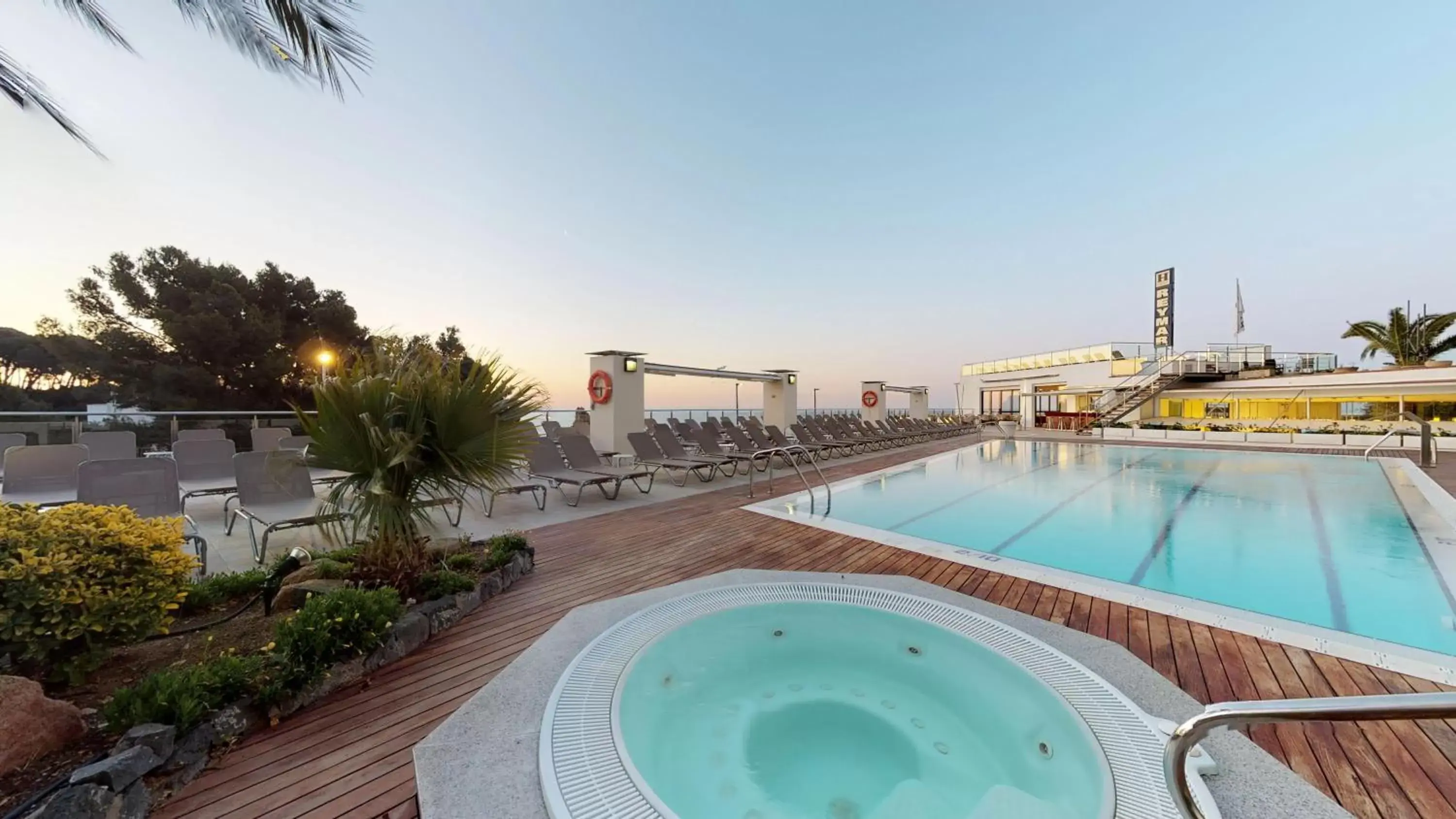 Pool view, Swimming Pool in Gran Hotel Reymar