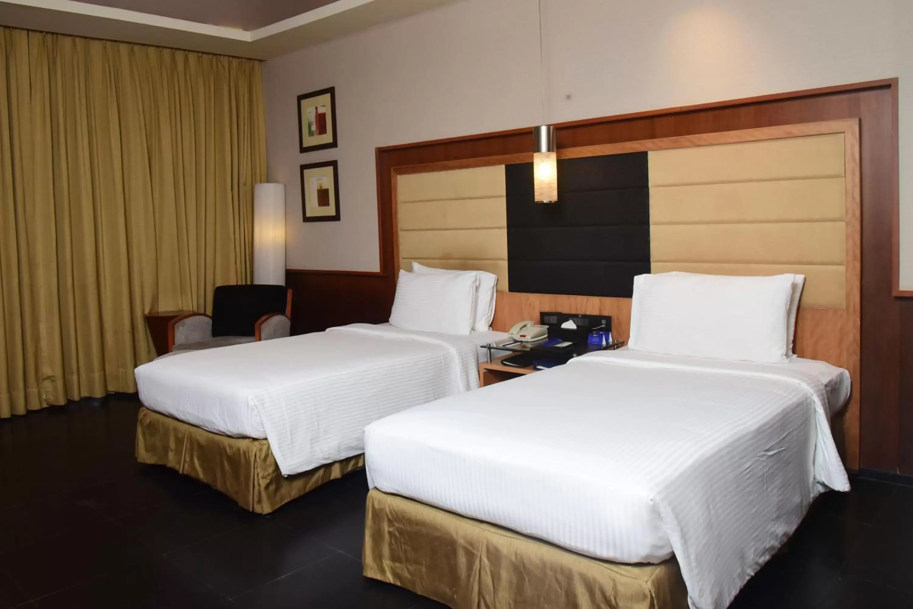 Bed in Radisson Blu Resort & Spa Alibaug