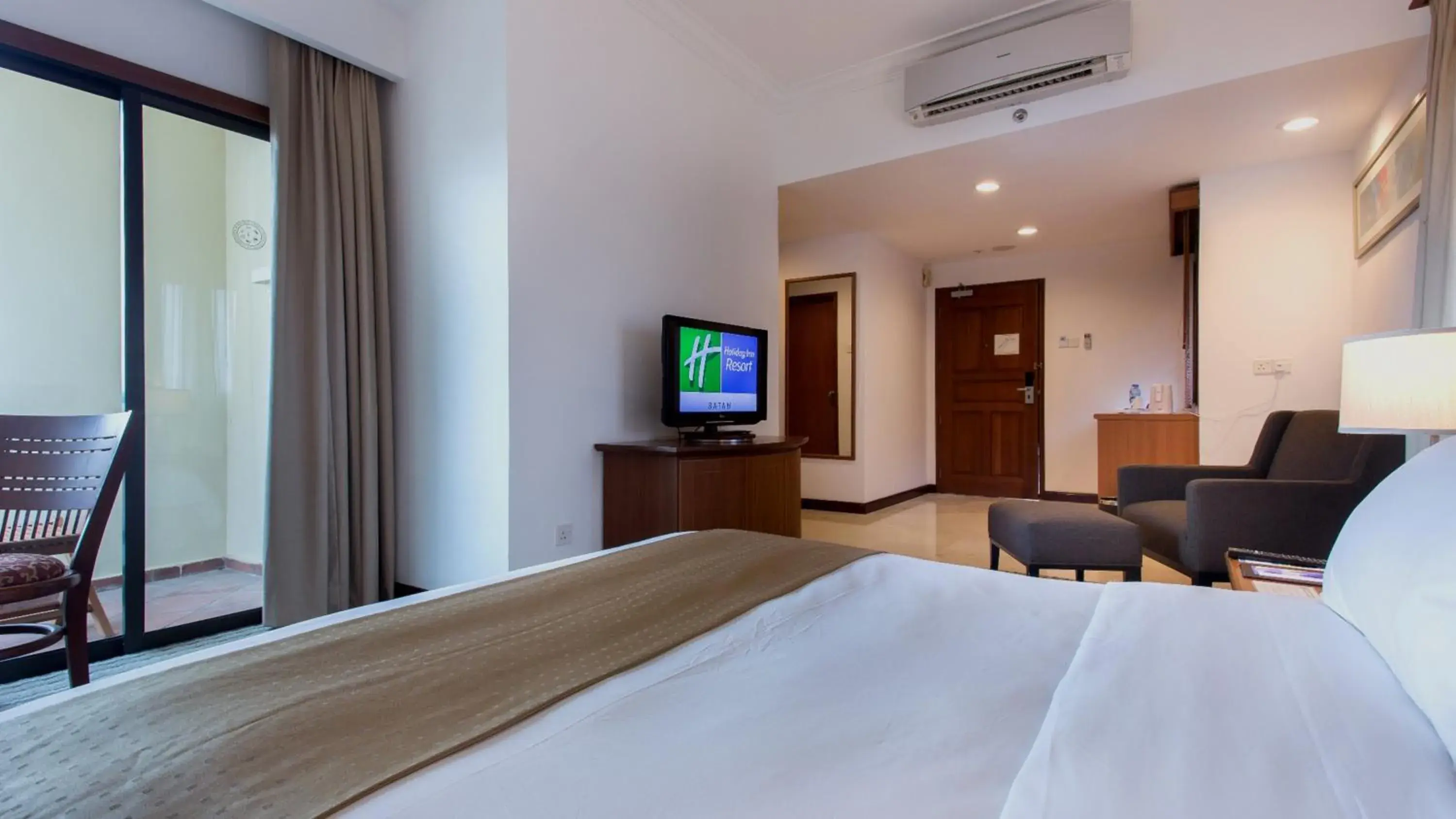 Photo of the whole room, Bed in Holiday Inn Resort Batam, an IHG Hotel