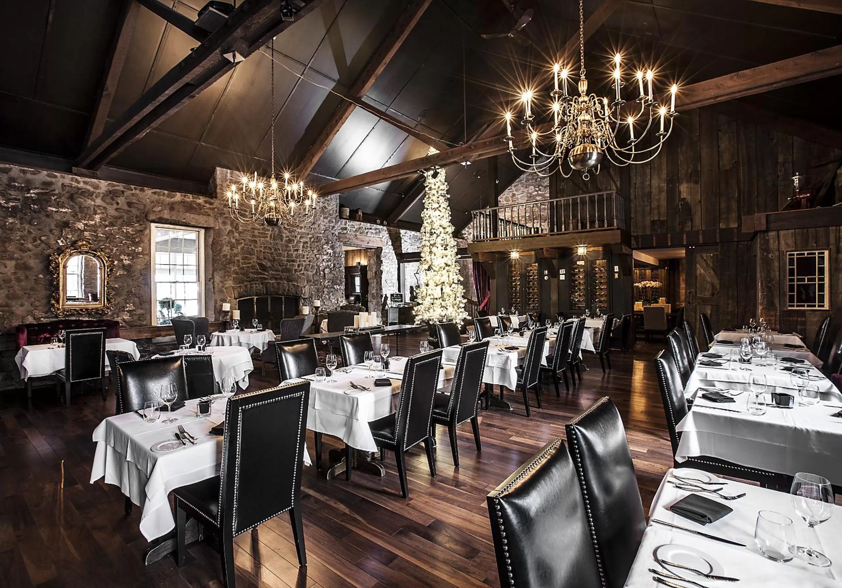 Restaurant/places to eat in Old Stone Inn Boutique Hotel
