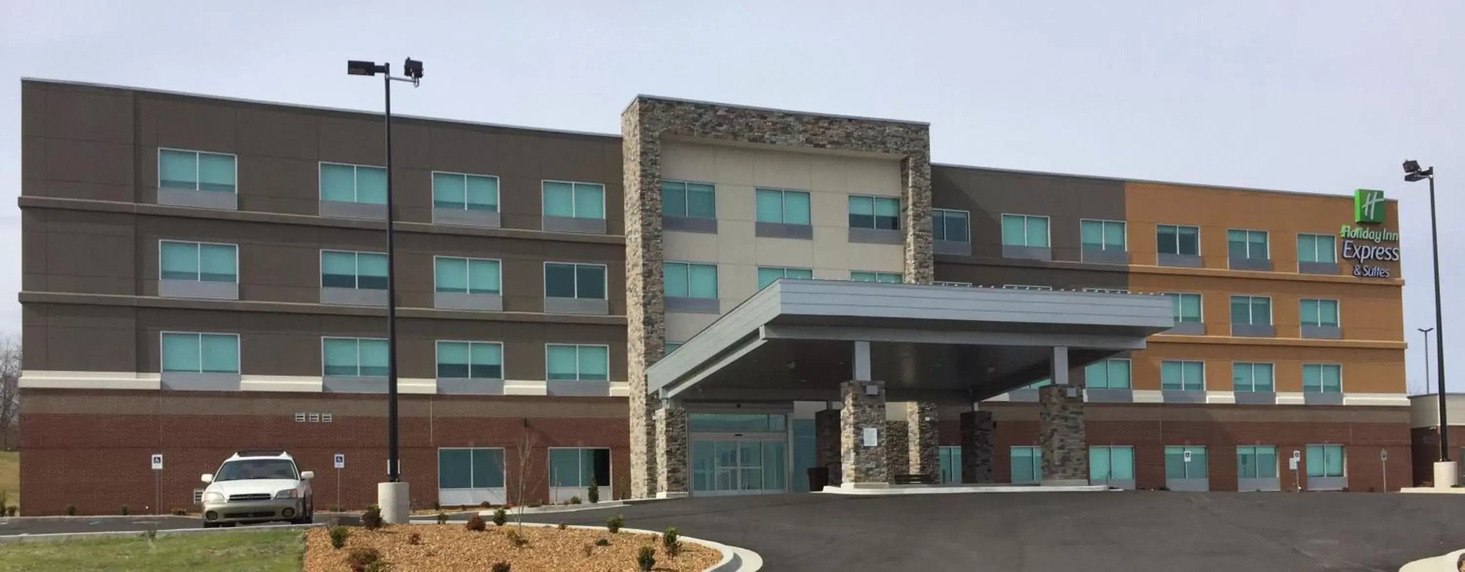 Property Building in Holiday Inn Express & Suites Danville, an IHG Hotel