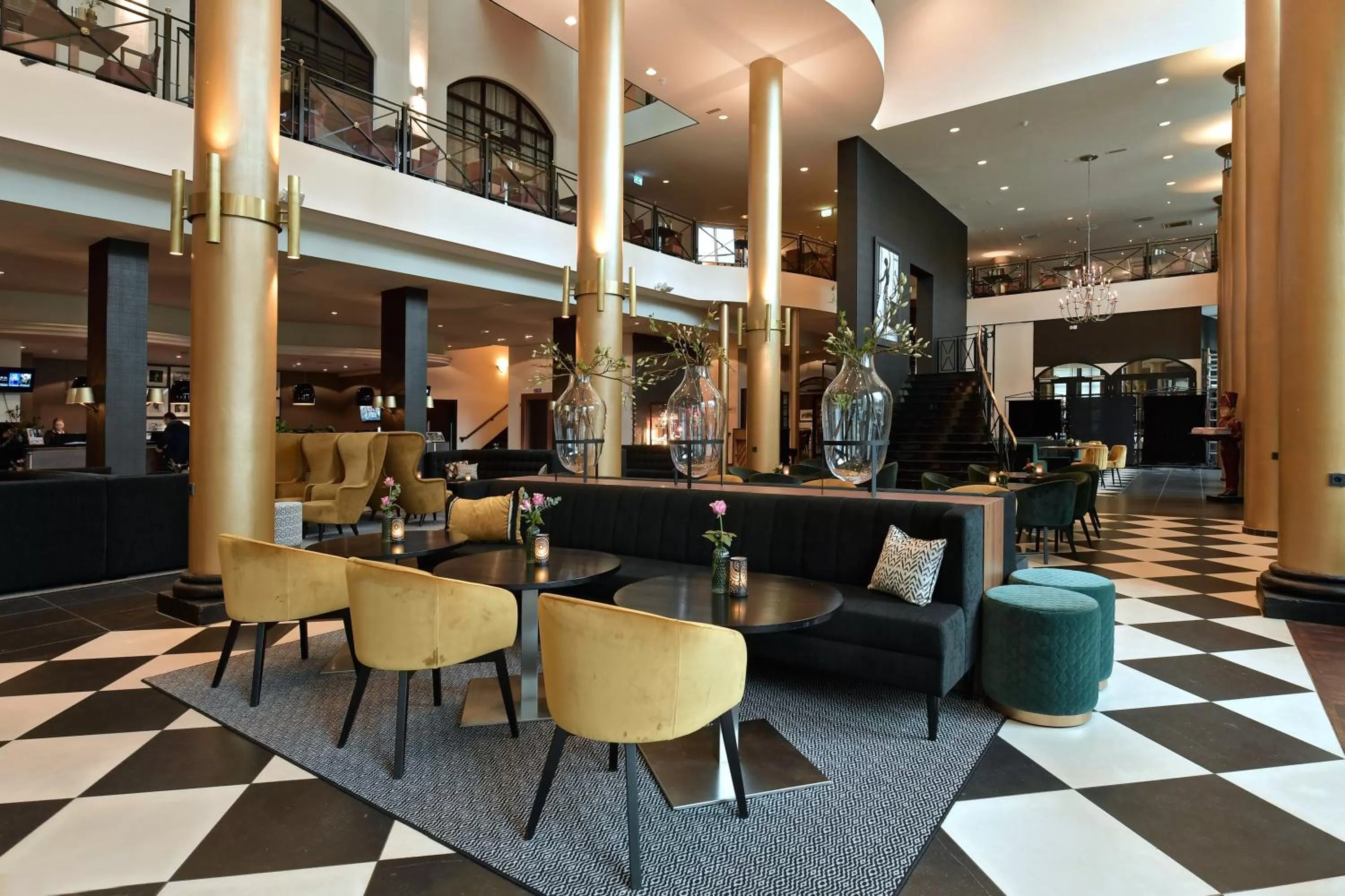 Lobby or reception in Van der Valk Theaterhotel Almelo
