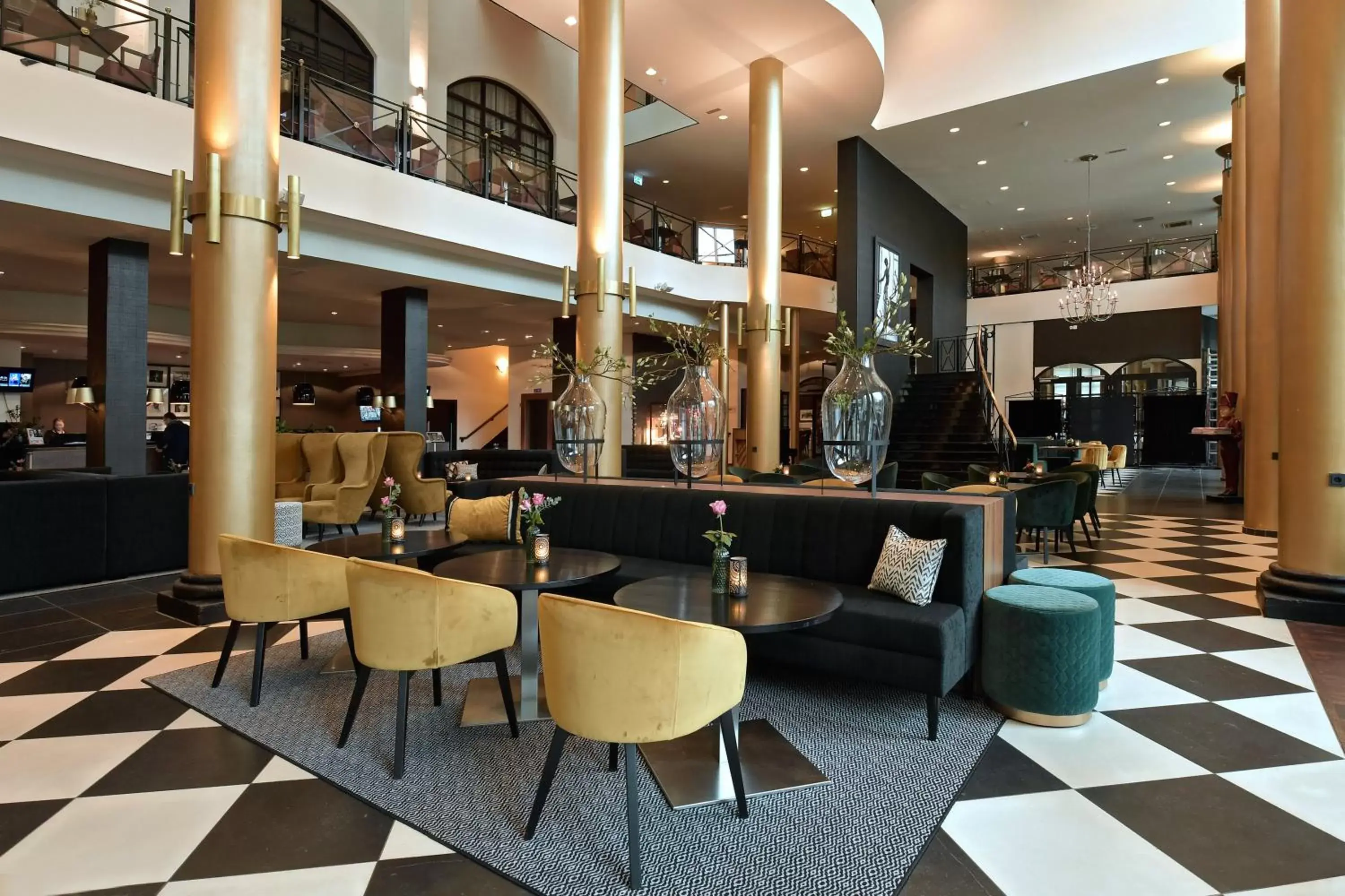 Lobby or reception, Lounge/Bar in Van der Valk Theaterhotel Almelo