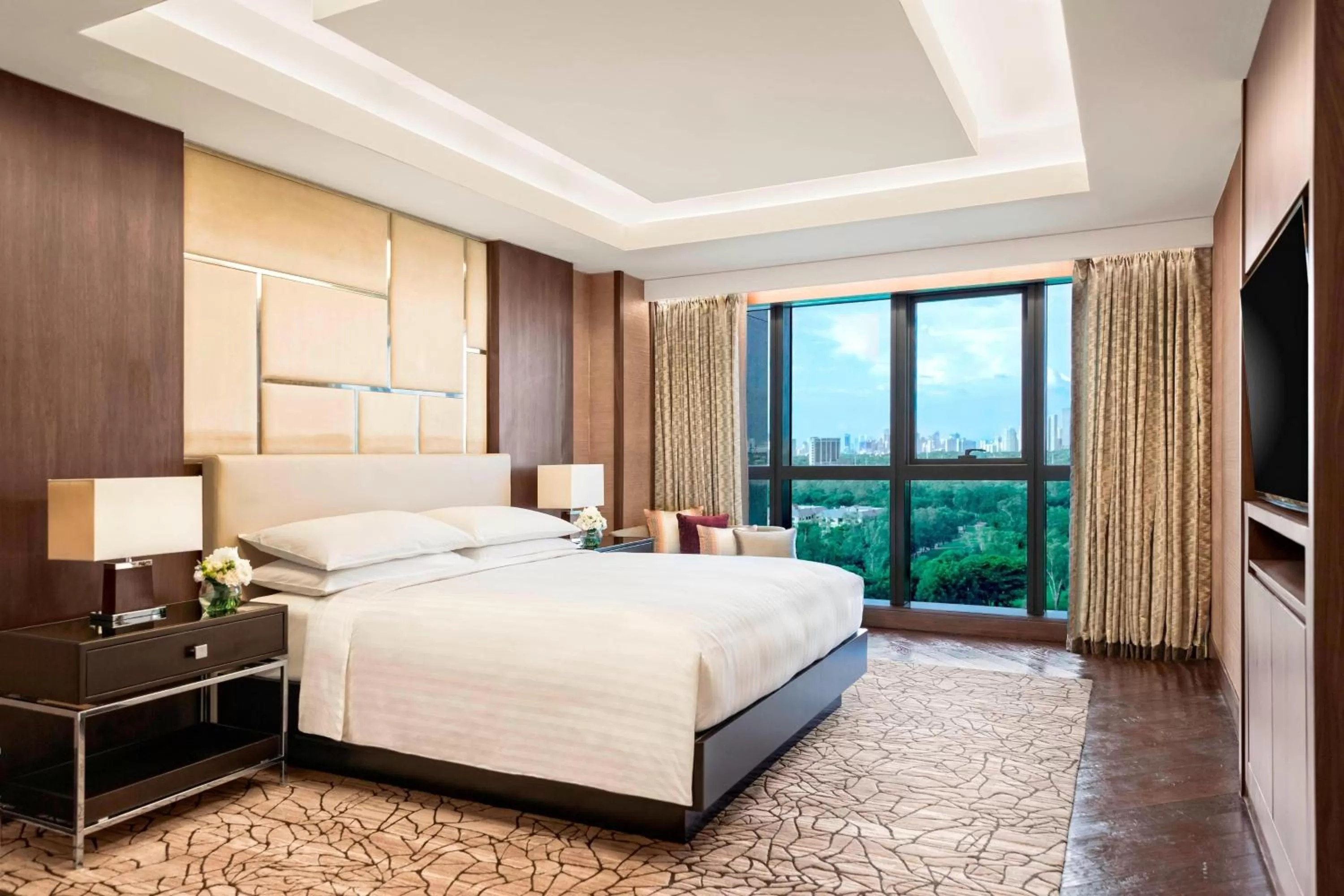 Bedroom, Bed in Manila Marriott Hotel at Newport World Resorts