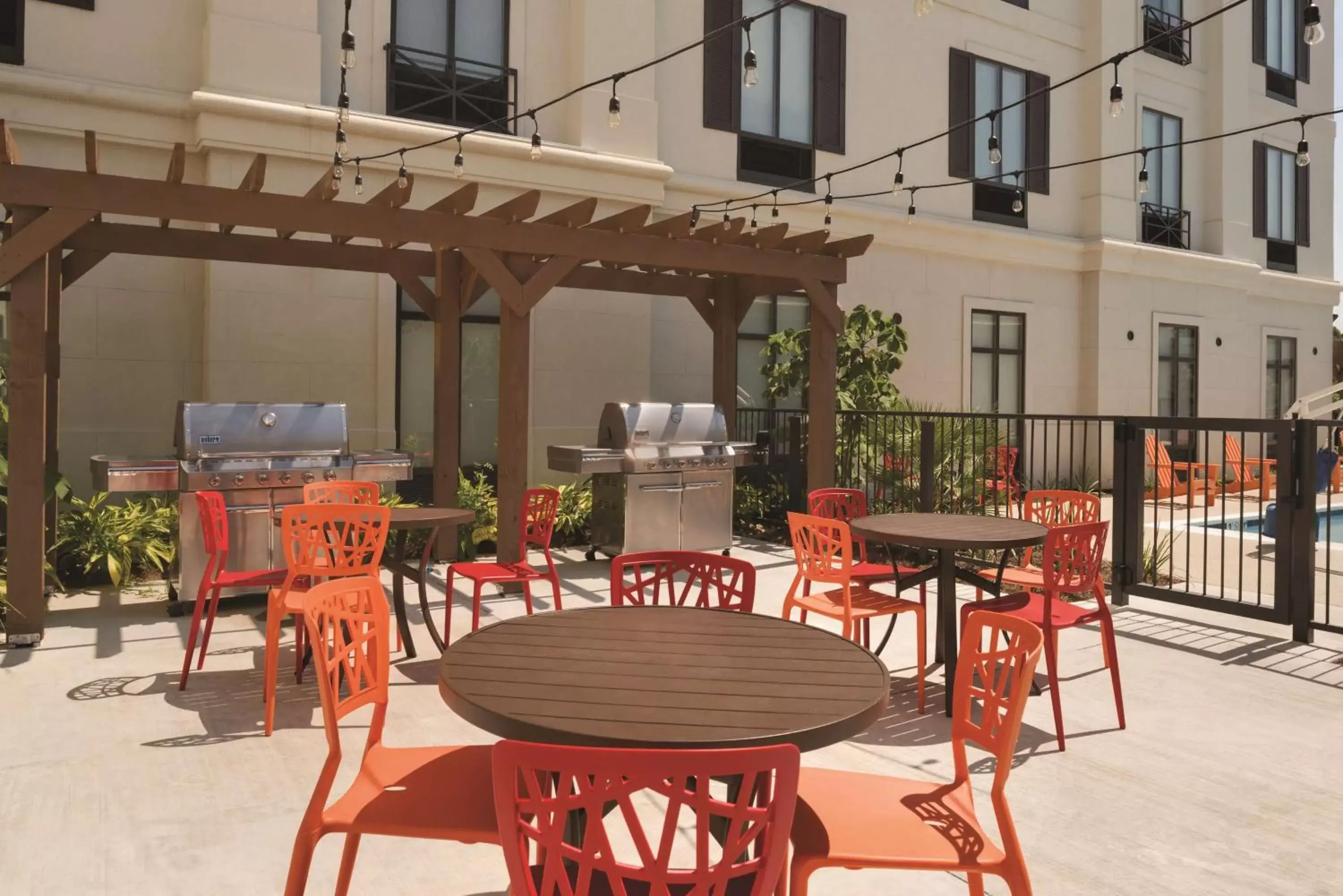Patio, Restaurant/Places to Eat in Home2 Suites by Hilton Parc Lafayette
