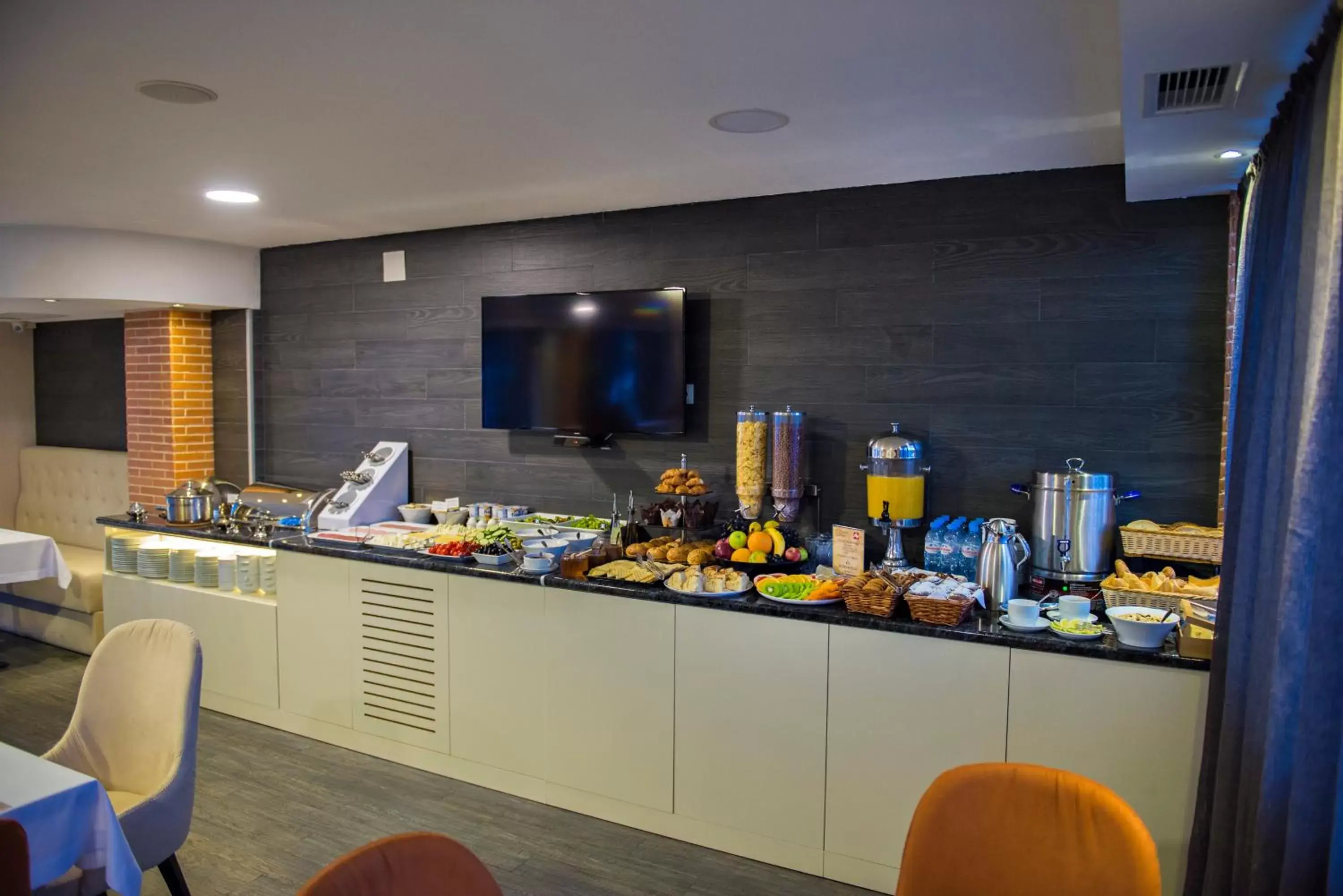 Property building in Tbilisi Inn Property building in Tbilisi Inn