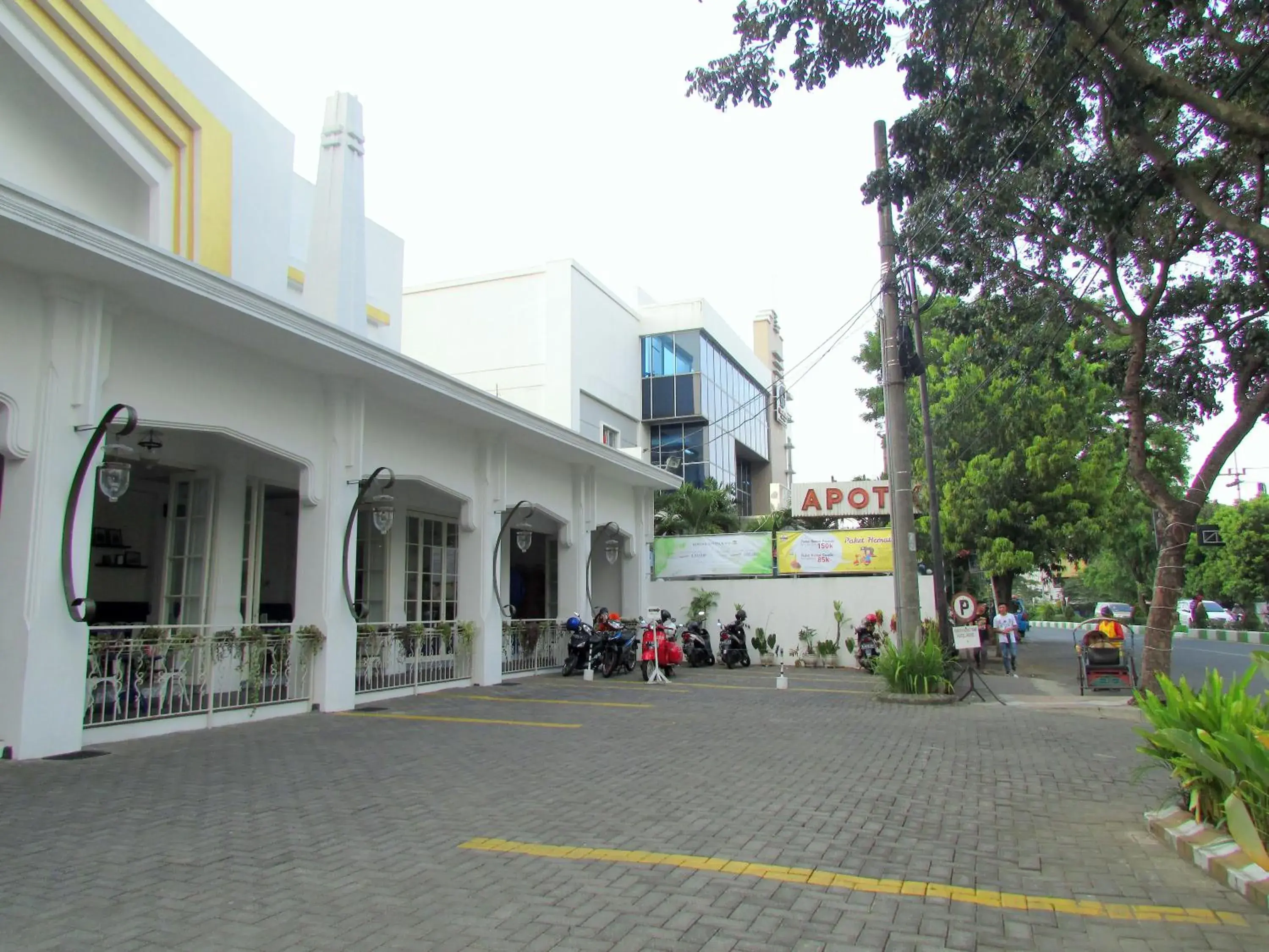 Facade/entrance, Property Building in Riche Heritage Hotel