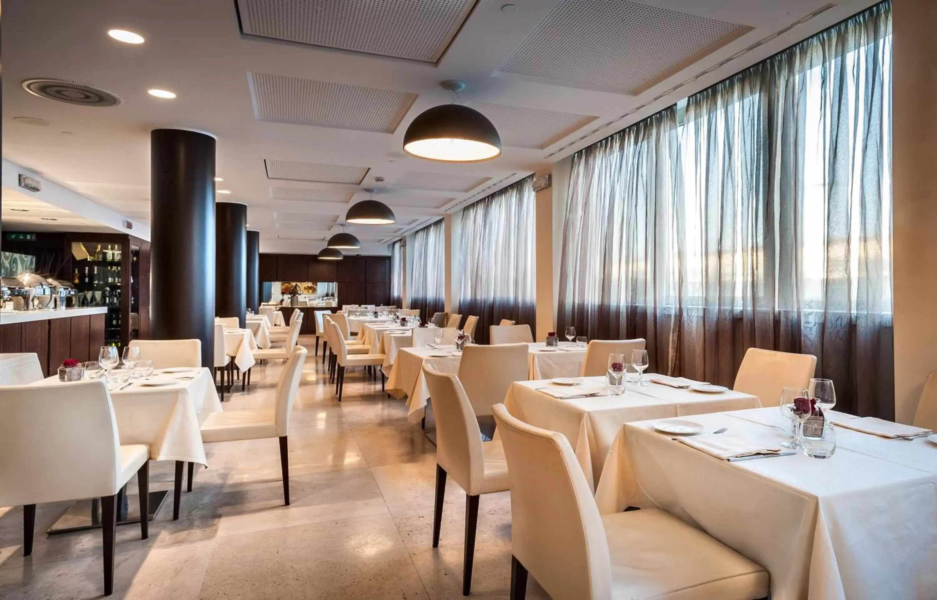 Restaurant/Places to Eat in Crowne Plaza Milan City, an IHG Hotel