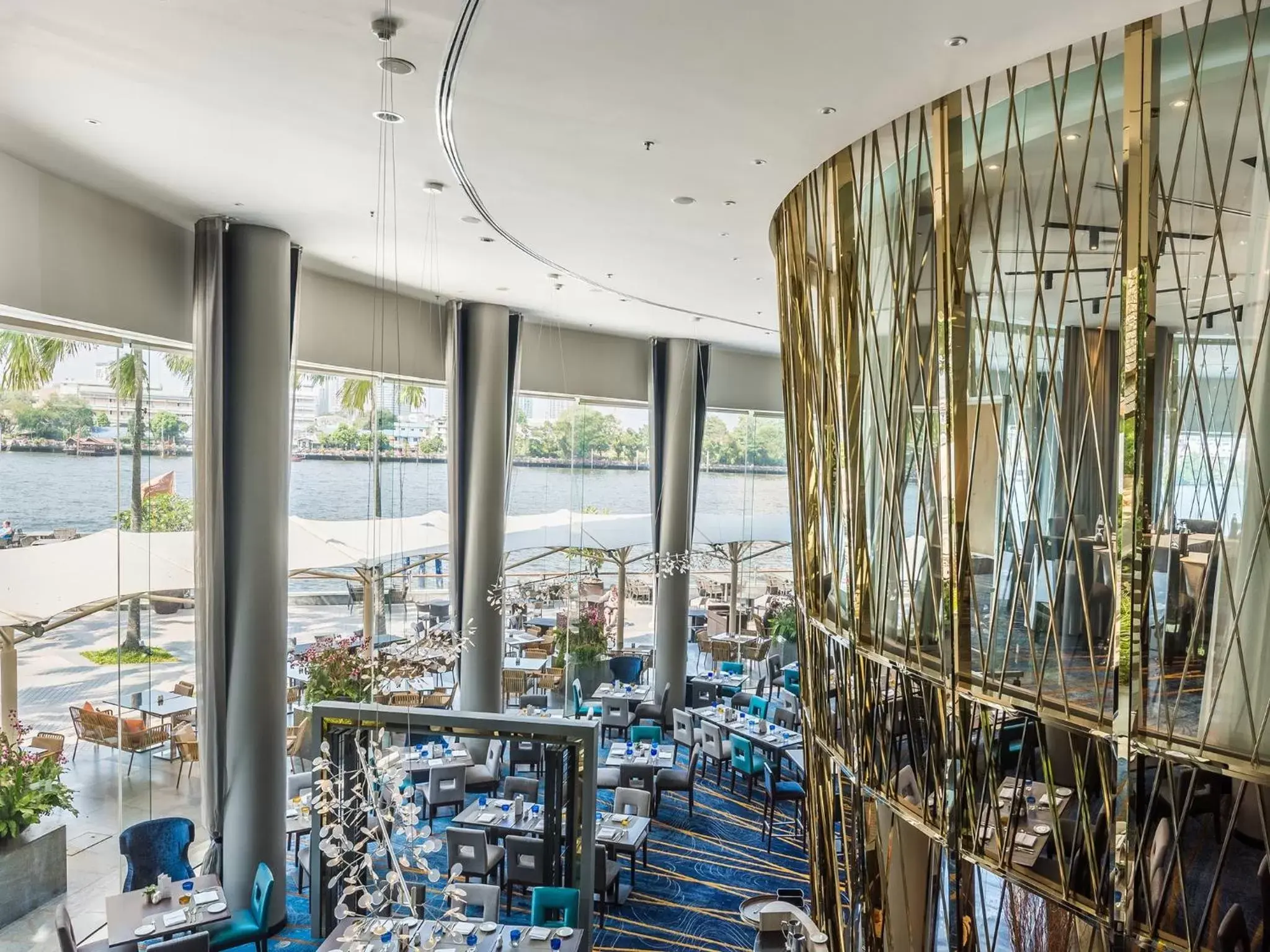Restaurant/places to eat in Chatrium Hotel Riverside Bangkok