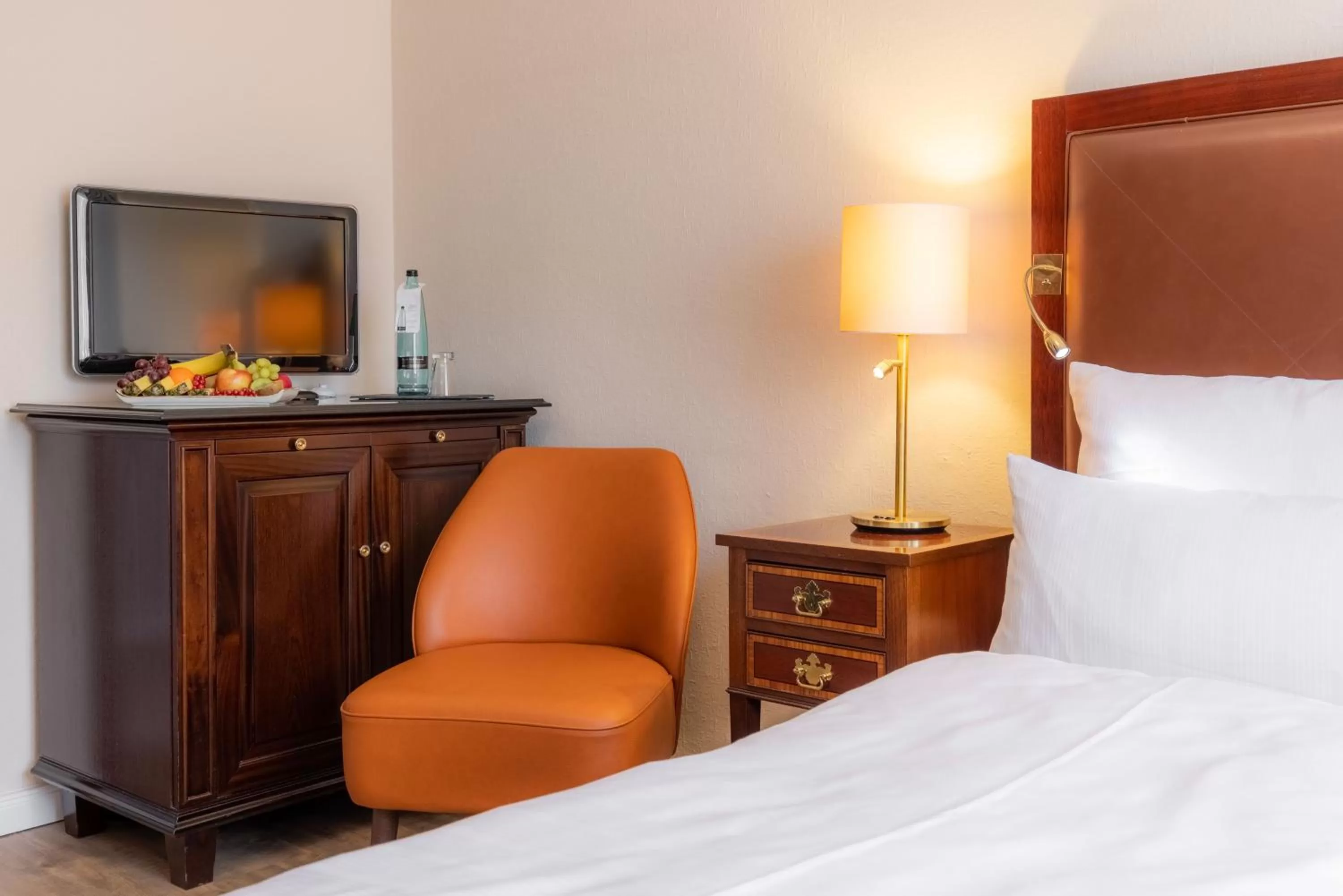 Photo of the whole room, Bed in Hotel Engel