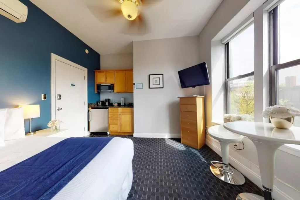 Charming Studio in Boston Brownstone, #44