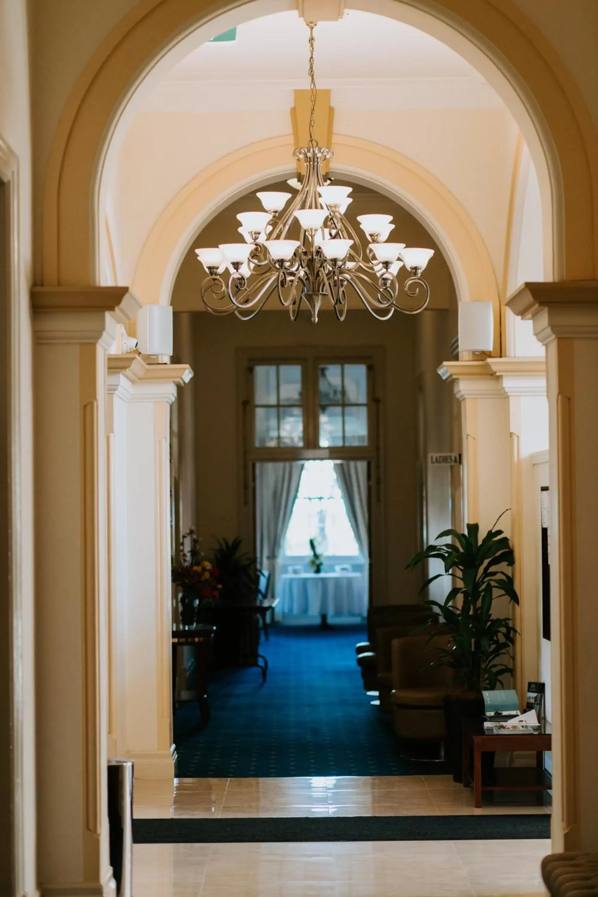 Facade/entrance in Quality Hotel Regent Rockhampton