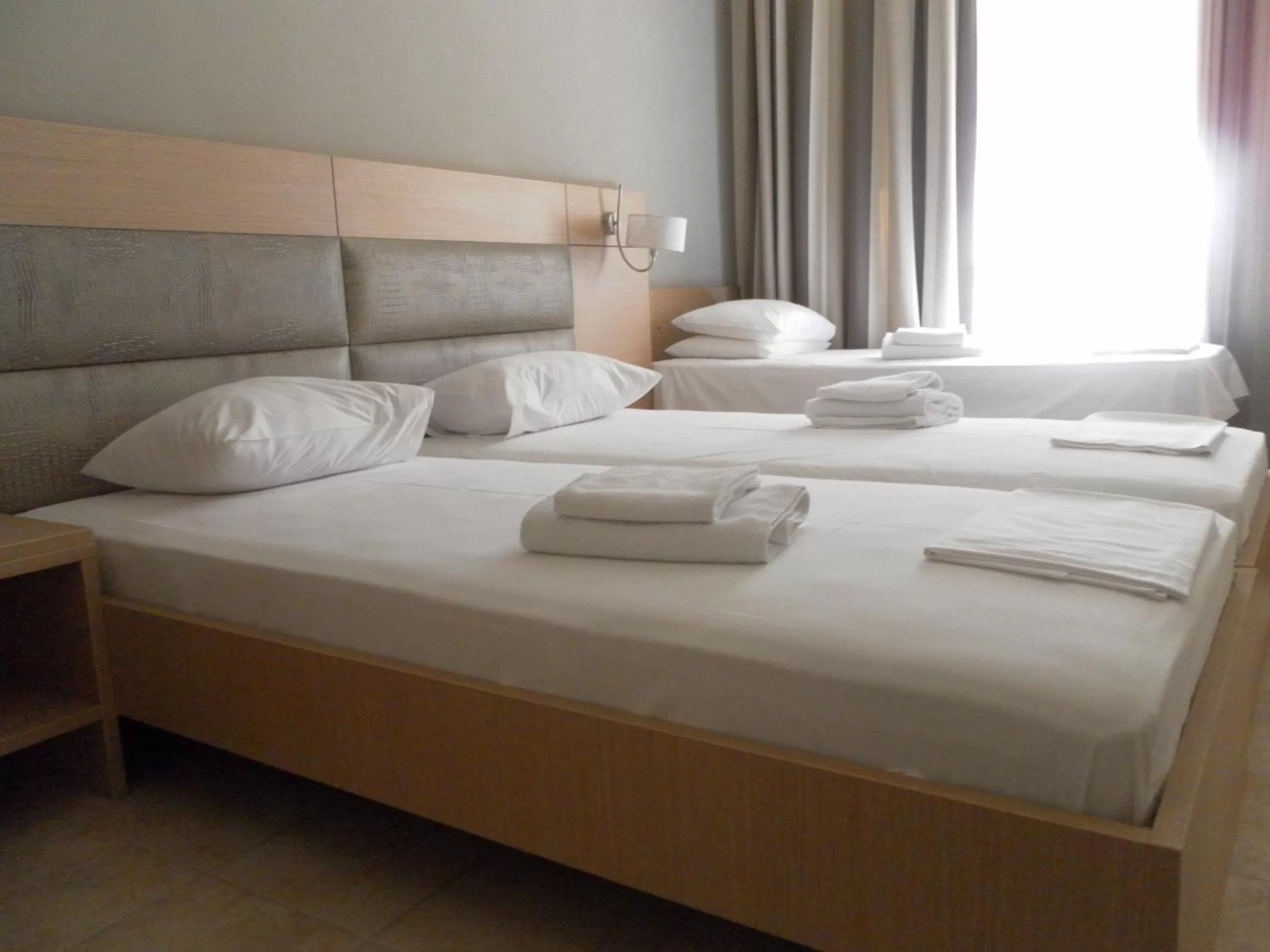 Bedroom, Bed in Esperia