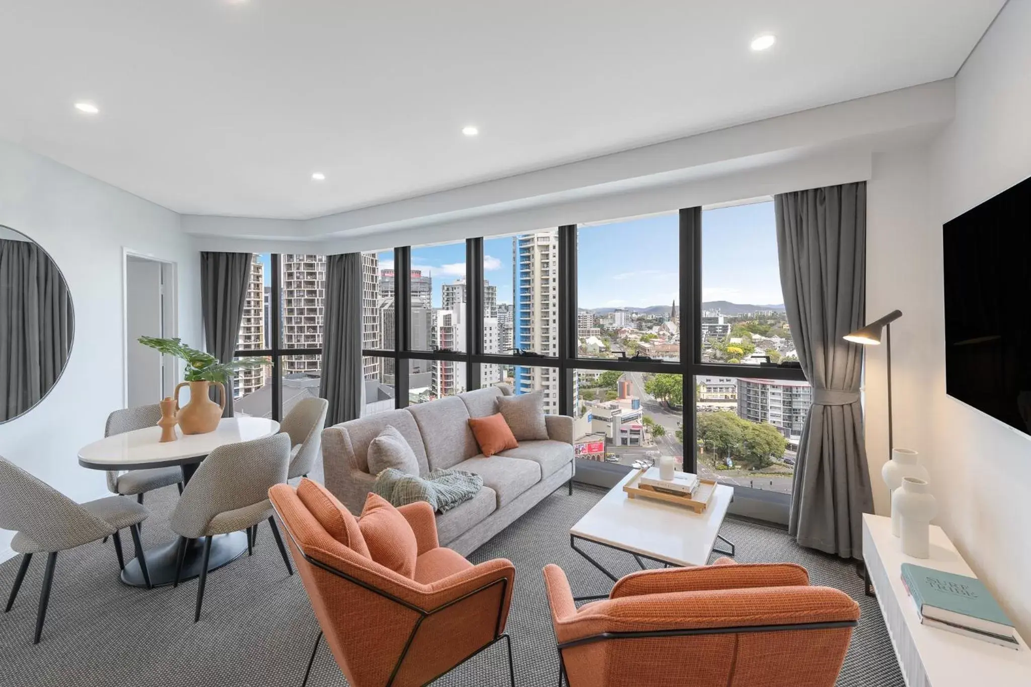 TV and multimedia, Seating Area in Meriton Suites Adelaide Street, Brisbane