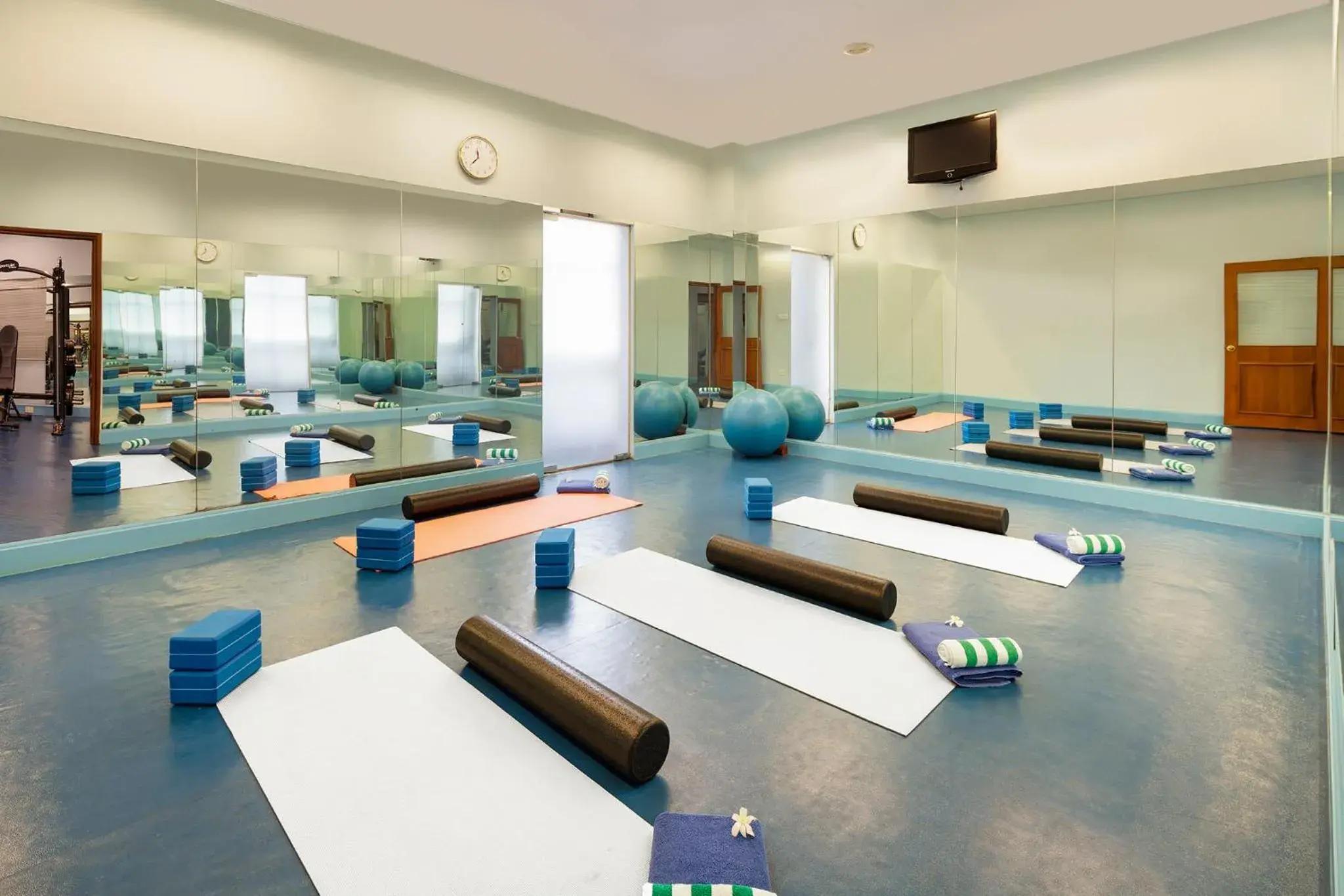 Fitness centre/facilities in Norfolk Mansion - Luxury Serviced Apartment