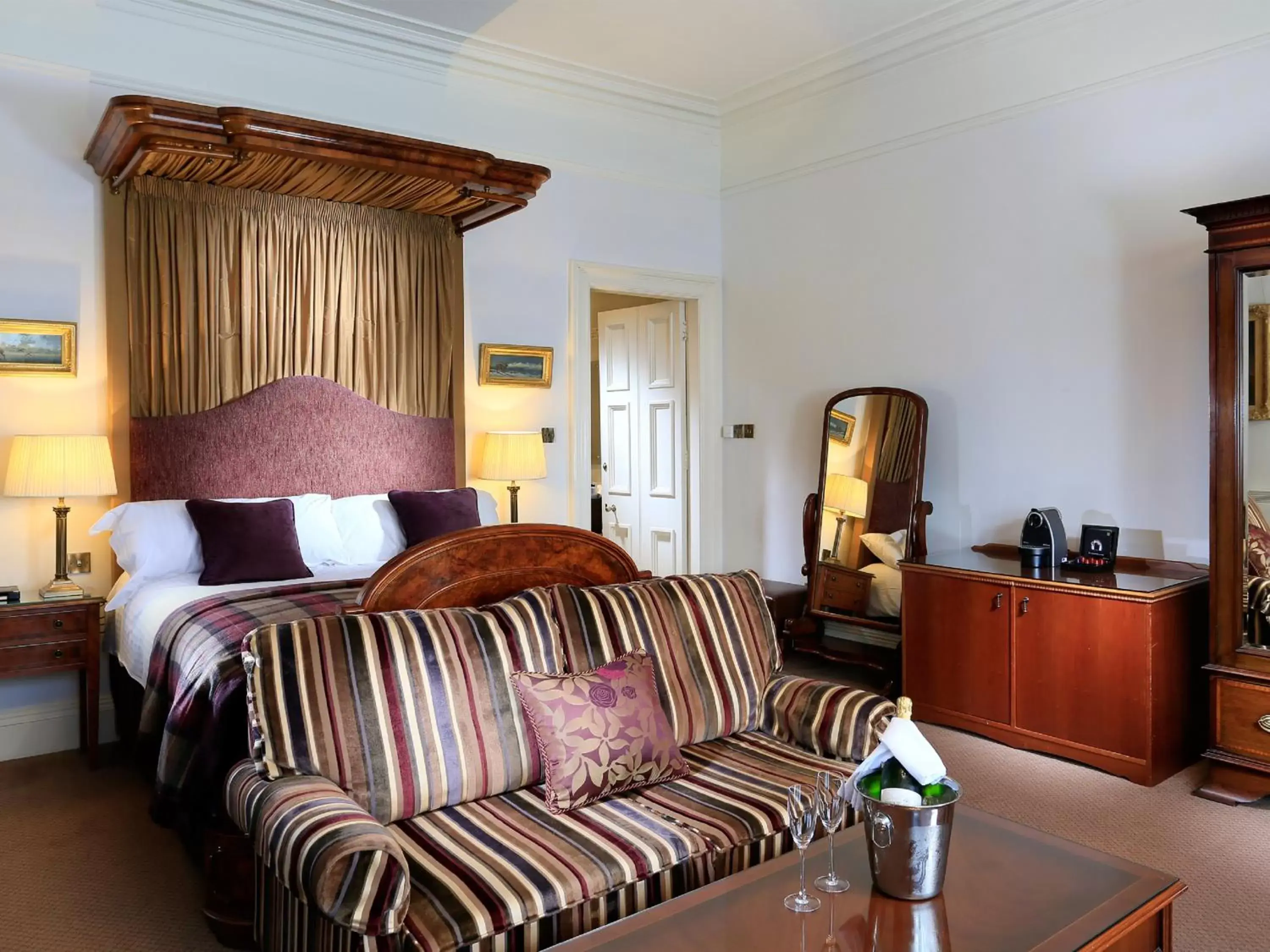 Bedroom in Macdonald Norwood Hall Hotel