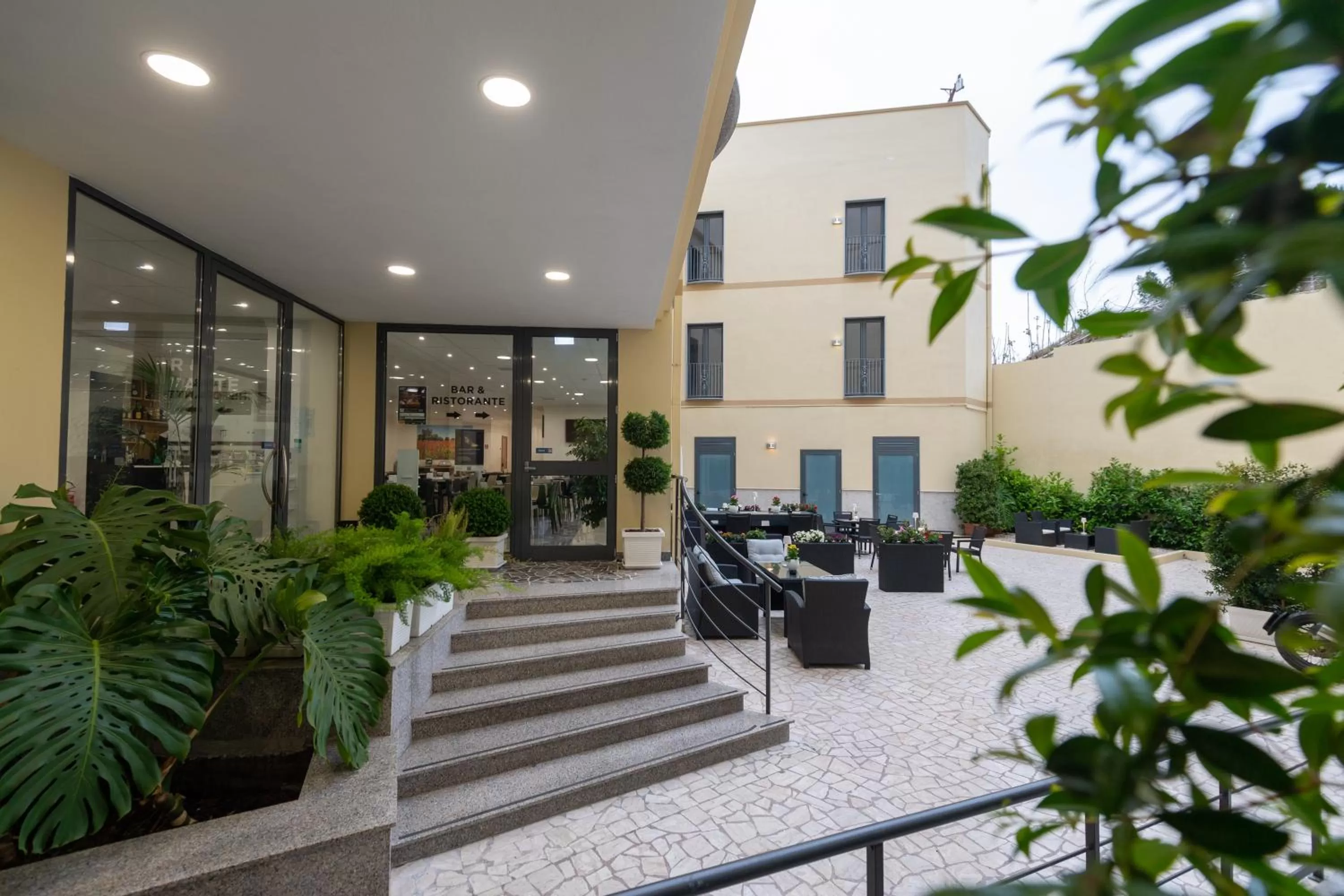 Facade/entrance in Hotel Auditorium