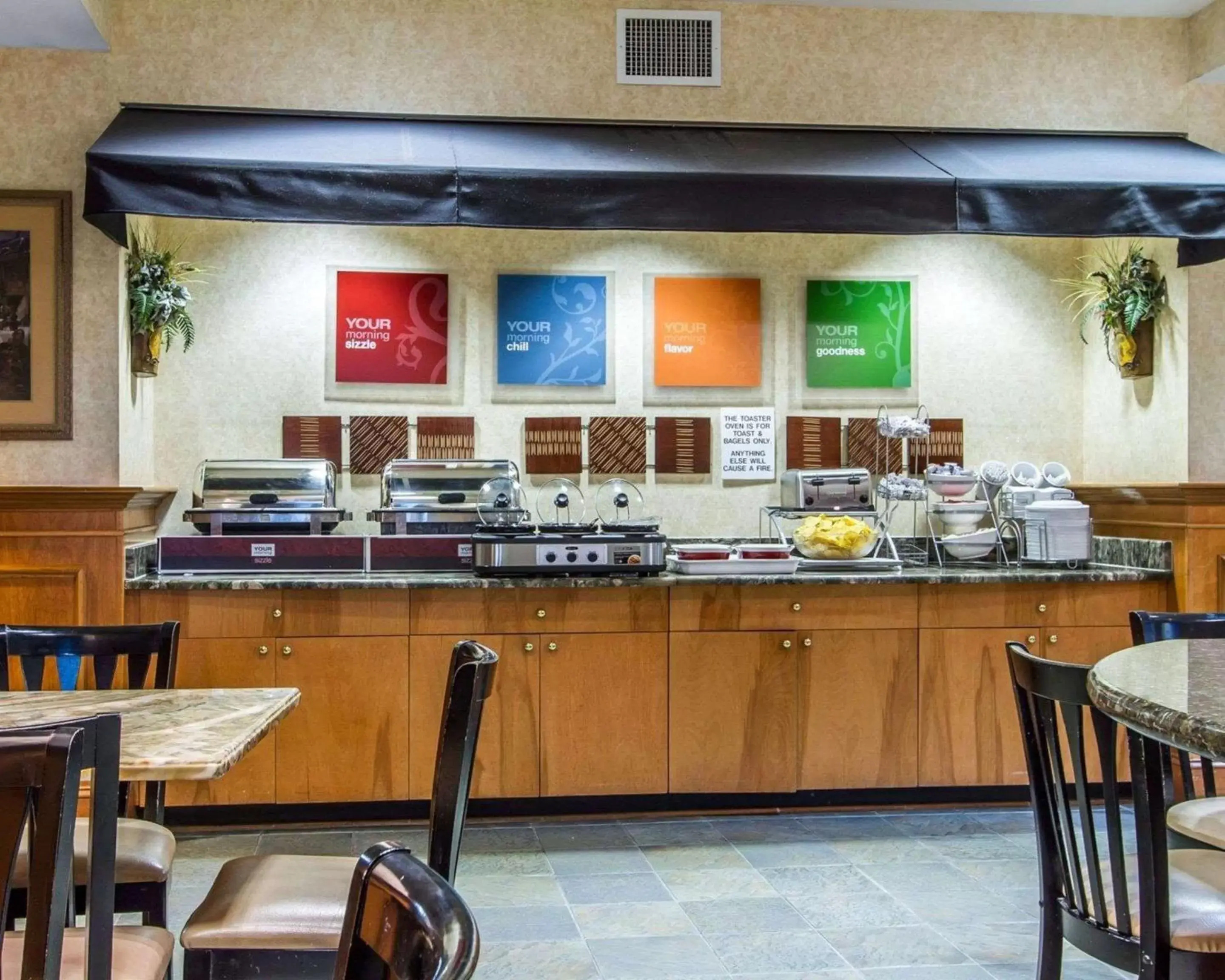 Restaurant/places to eat in Comfort Suites Kenner Restaurant/places to eat in Comfort Suites Kenner