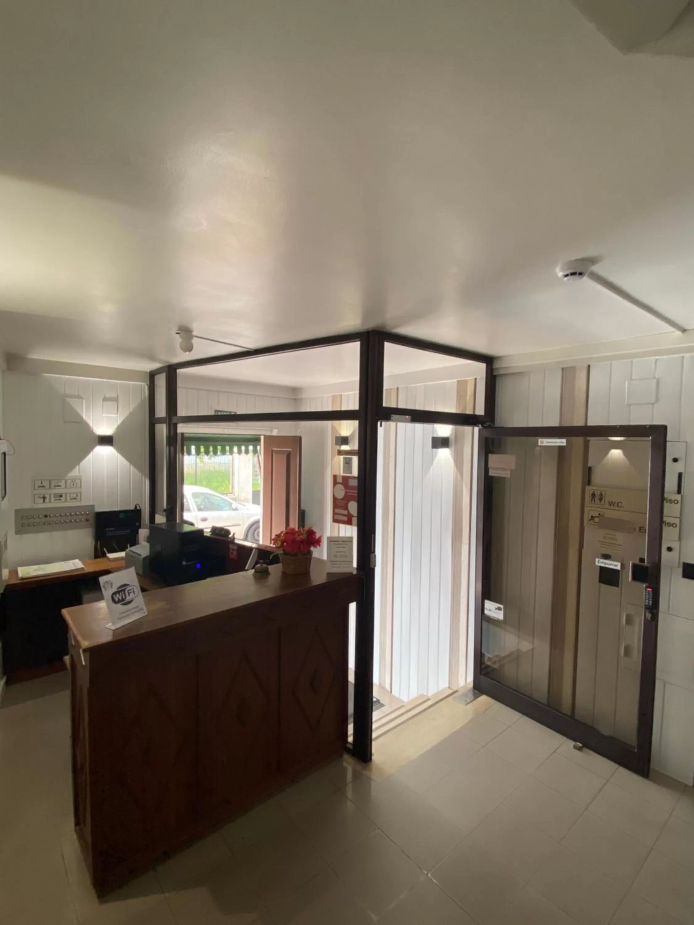 Lobby or reception, Bed in Hotel Cavaleiros De Cristo