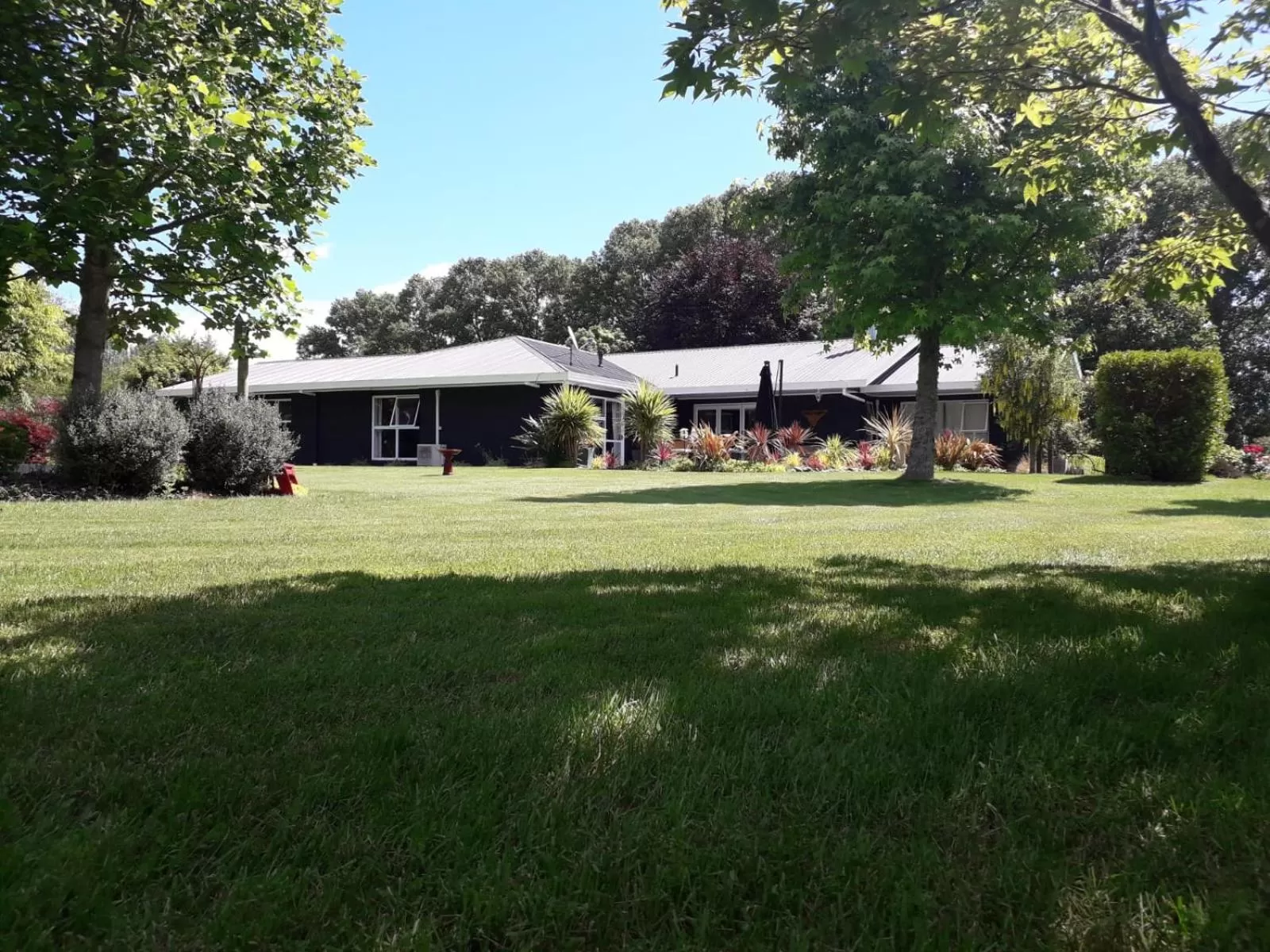 Property building in Korbaylen Estate