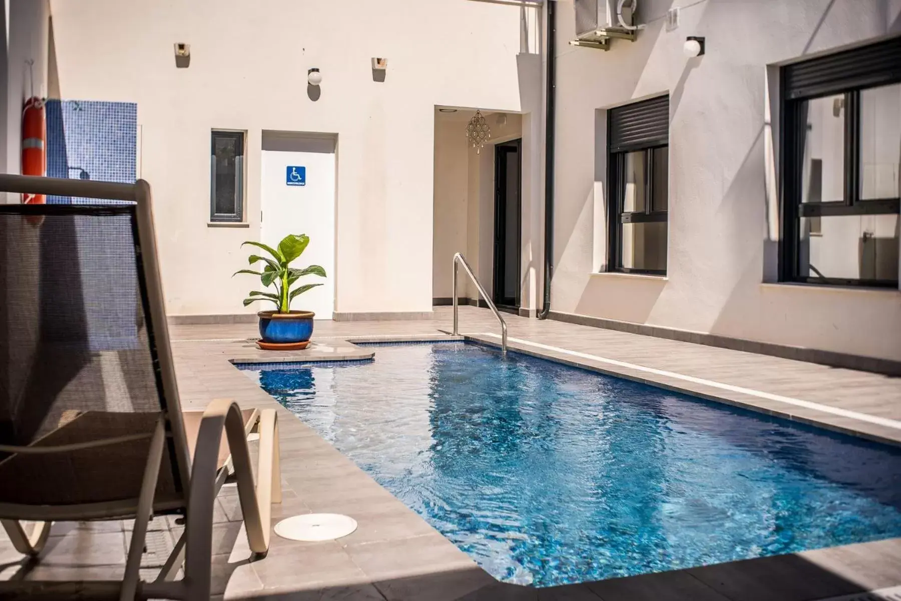 Patio, Swimming Pool in Apartamentos La Laguna