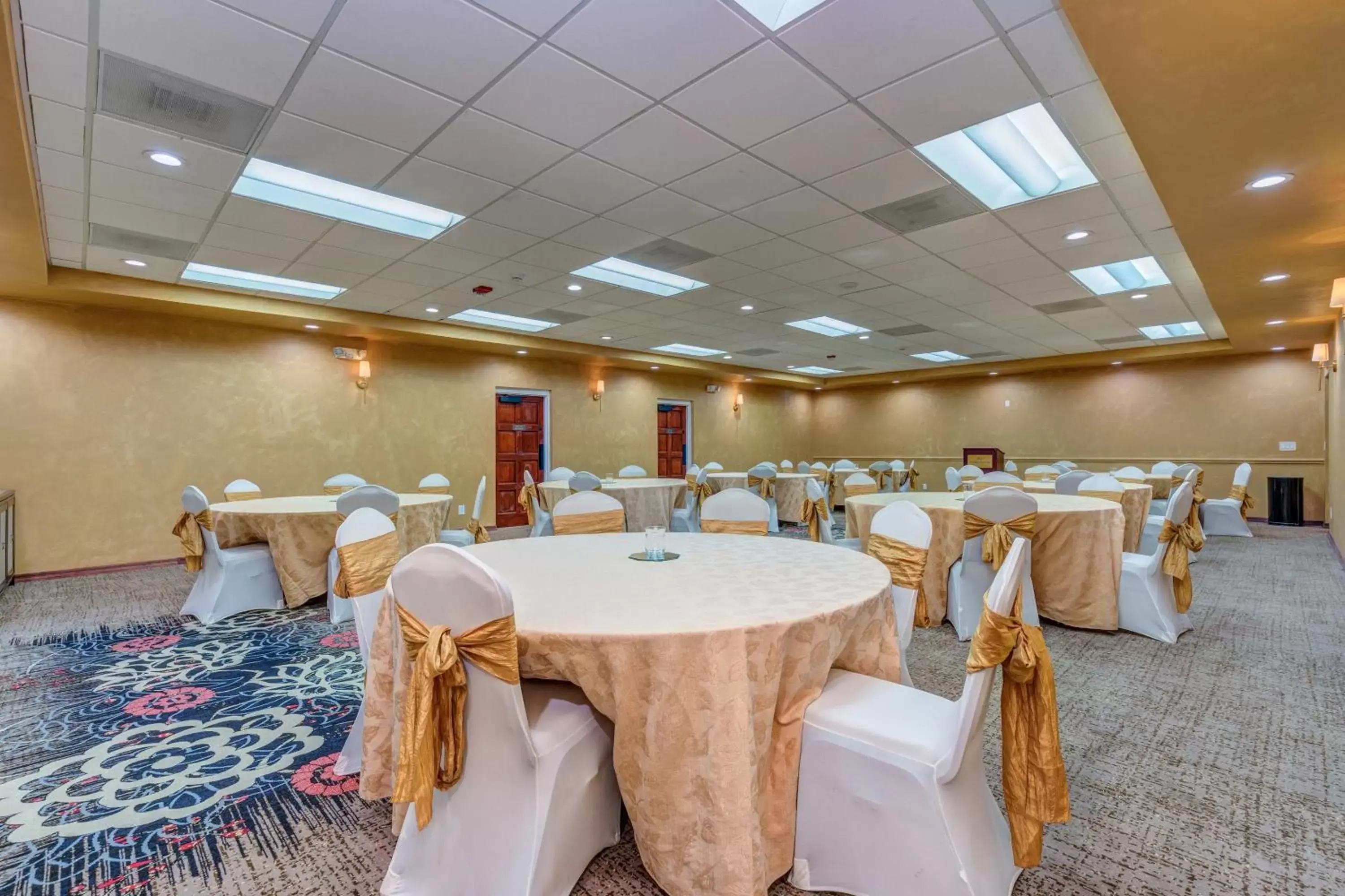 Banquet/Function facilities, Banquet Facilities in Sierra Suites Boutique Hotel