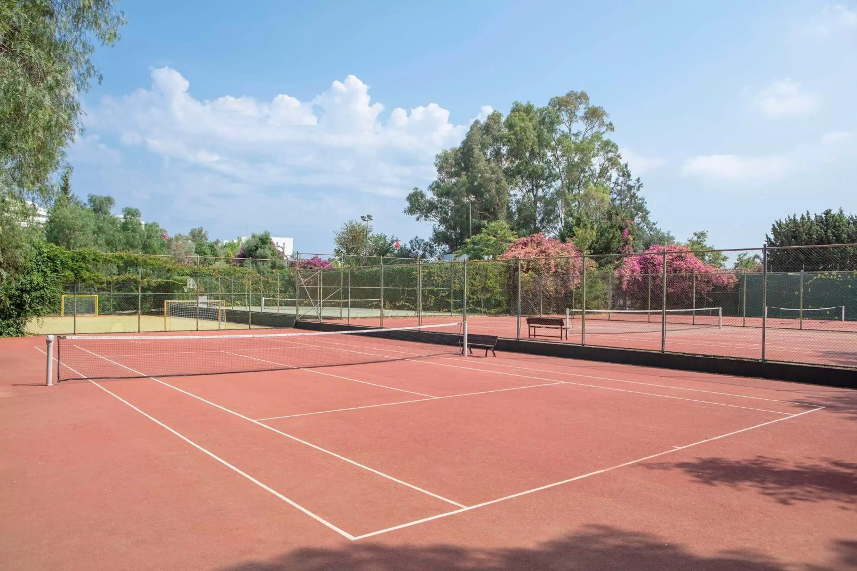 Sports, Tennis/Squash in Susona Bodrum, LXR Hotels & Resorts