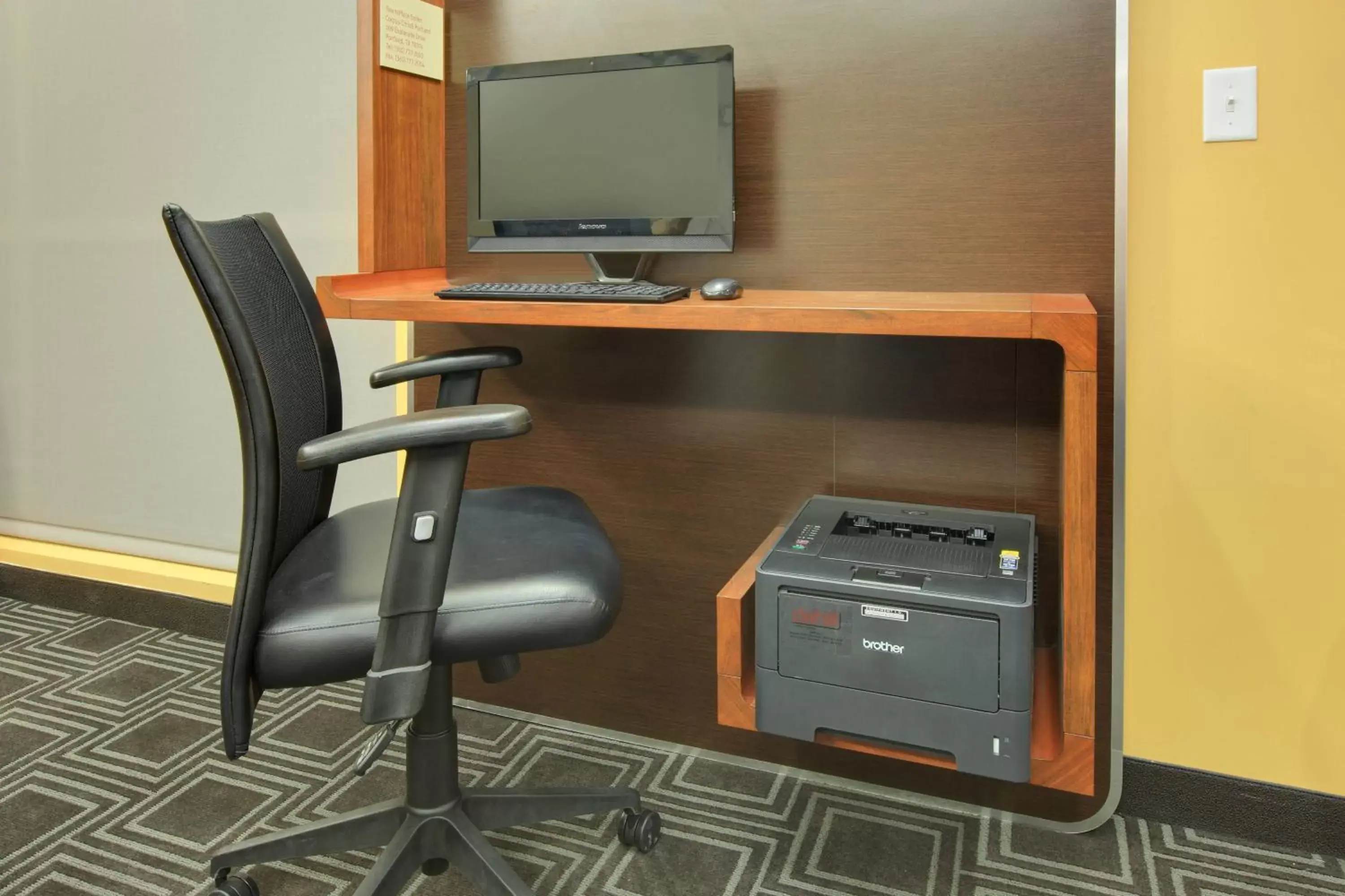 Business facilities, Business Area/Conference Room in TownePlace Suites by Marriott Corpus Christi Portland