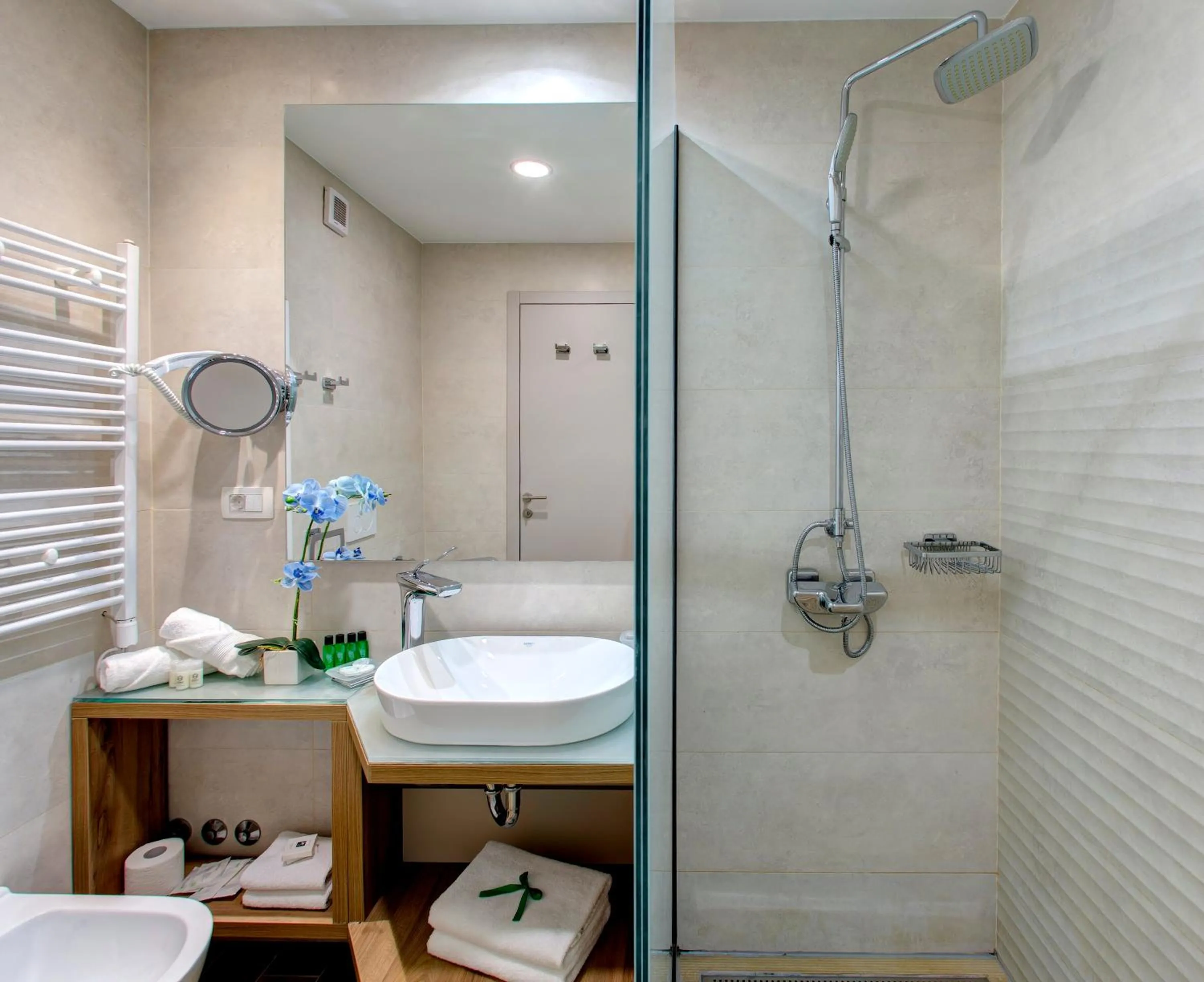 Toilet in Hotel Eden