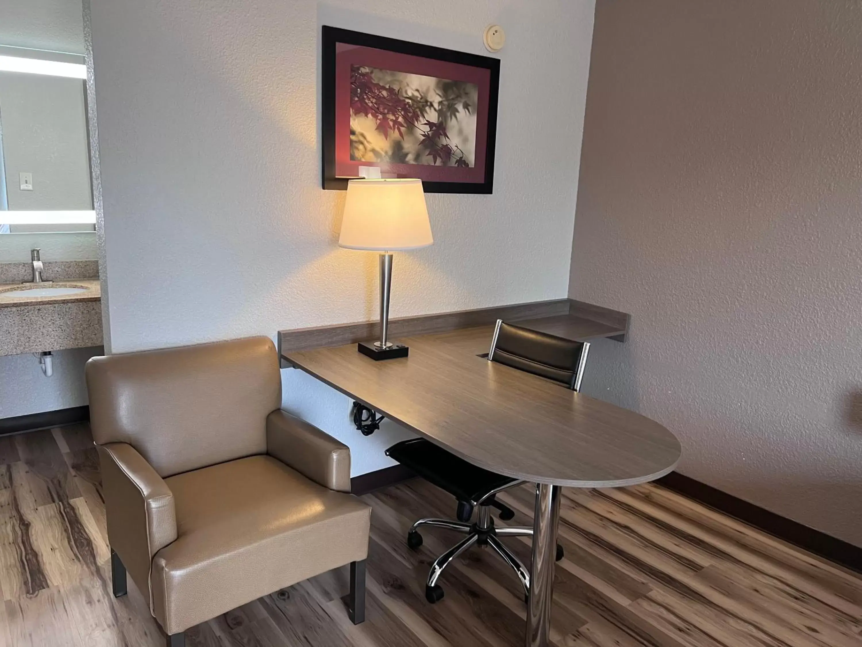 Seating Area in Red Roof Inn Winchester