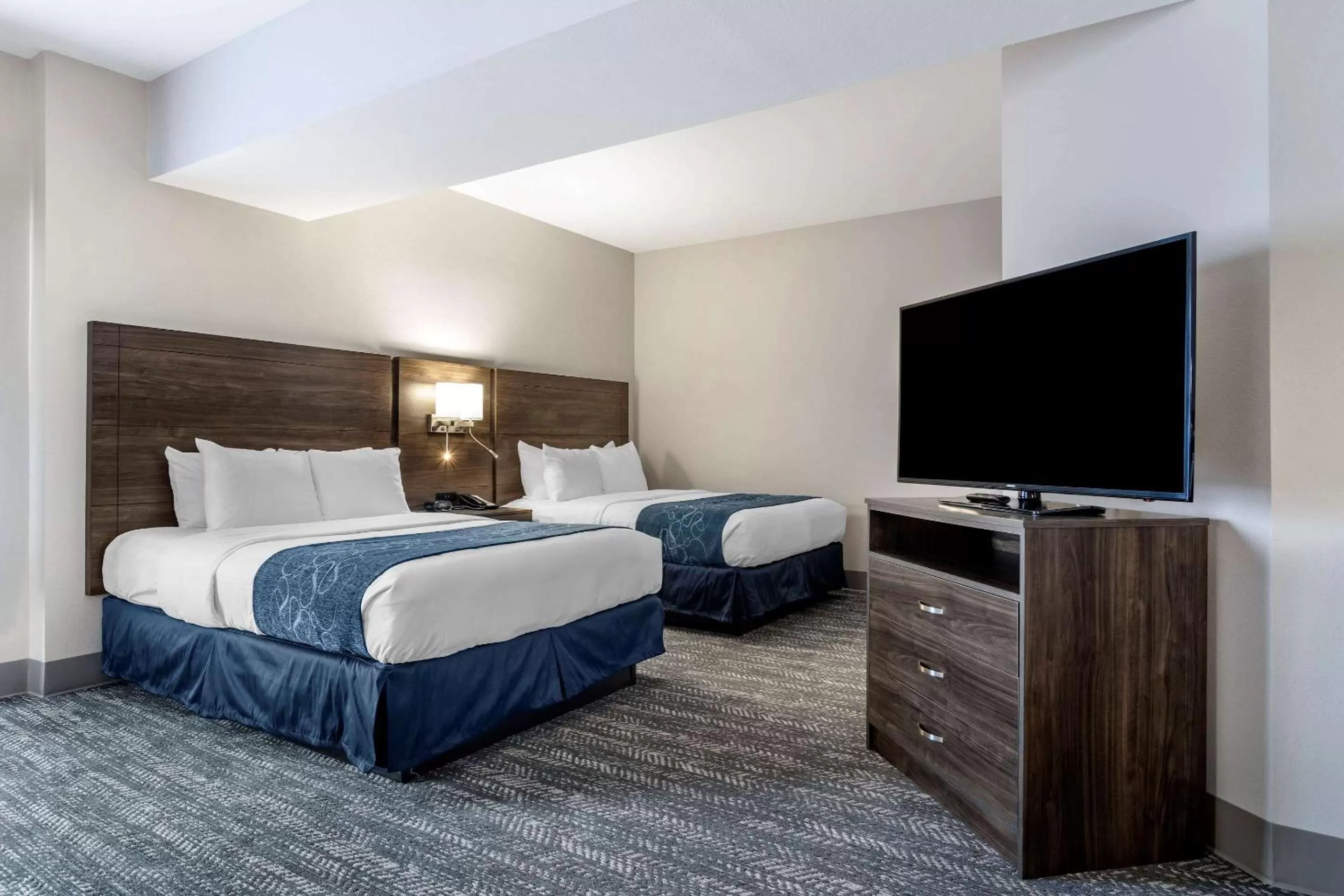 Queen Suite with Two Queen Beds and Roll-In Shower - Accessible/Non-Smoking in Comfort Suites McDonough Atlanta South