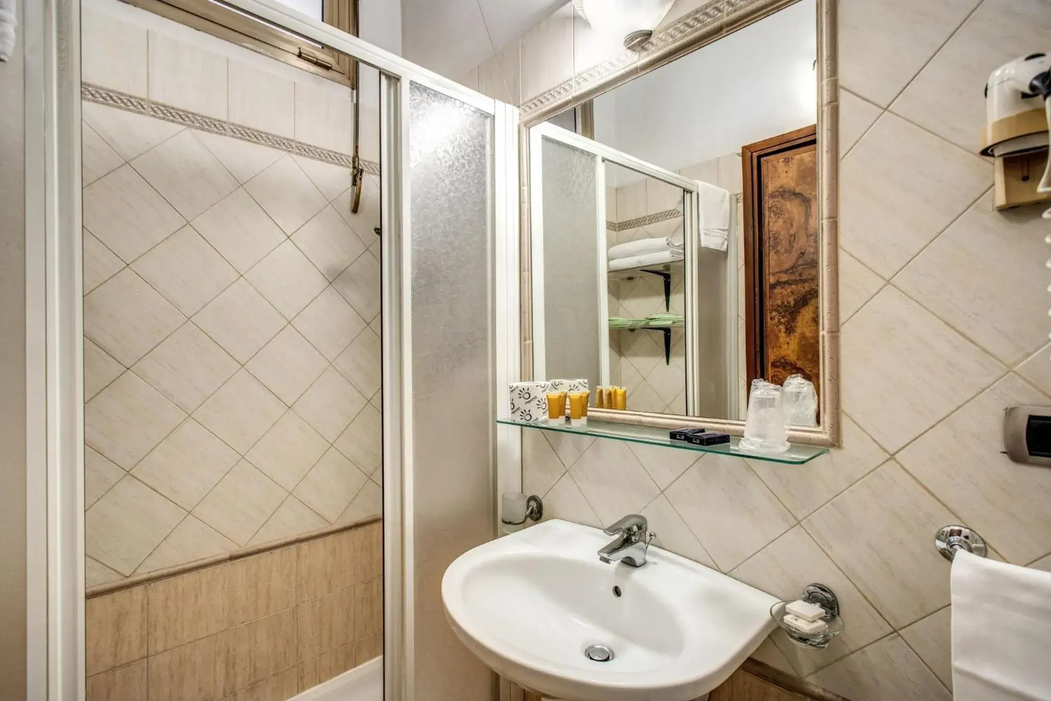 Bathroom in Hotel Santa Maura