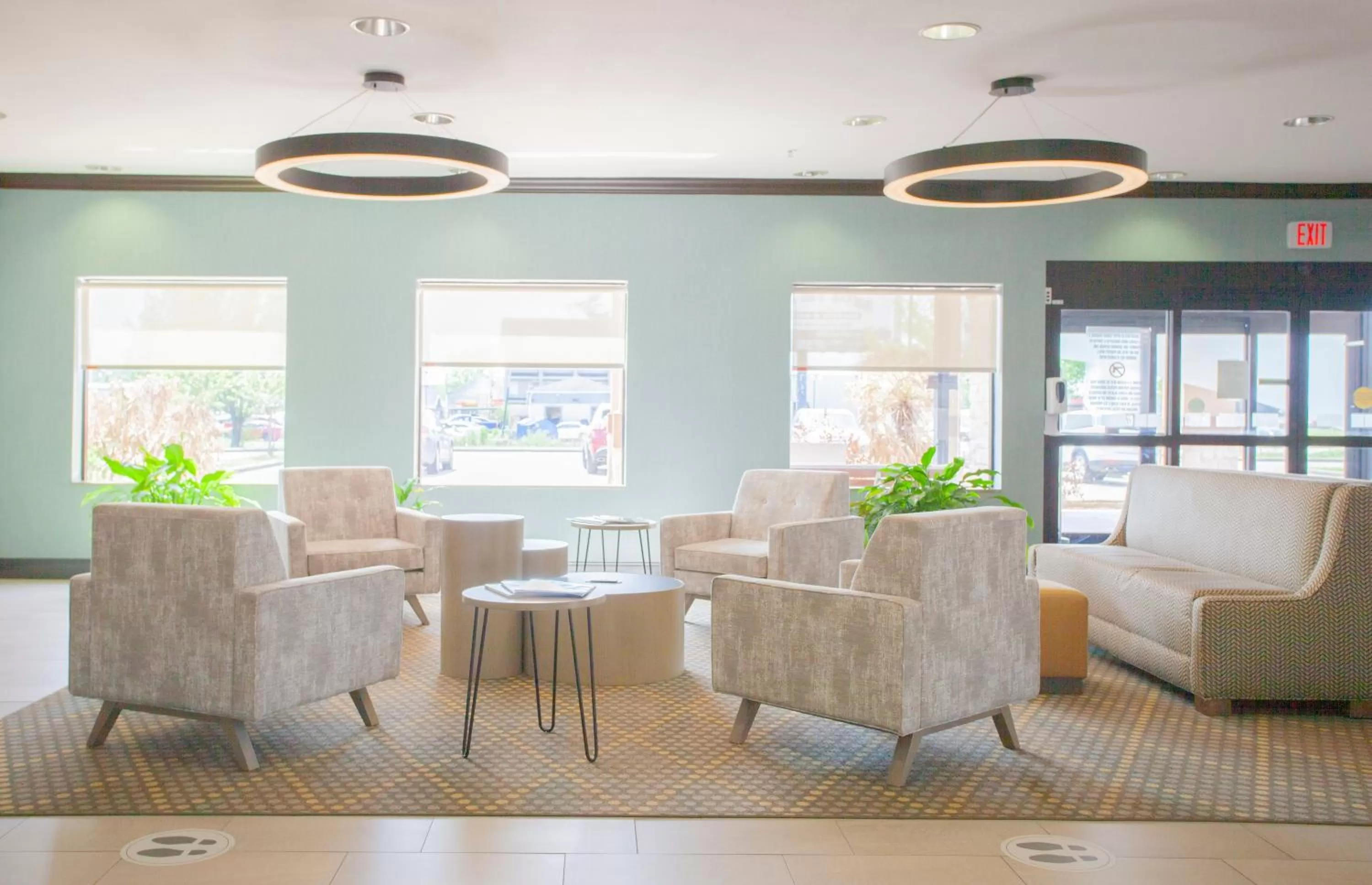 Facade/entrance in Holiday Inn & Suites Spring - The Woodlands