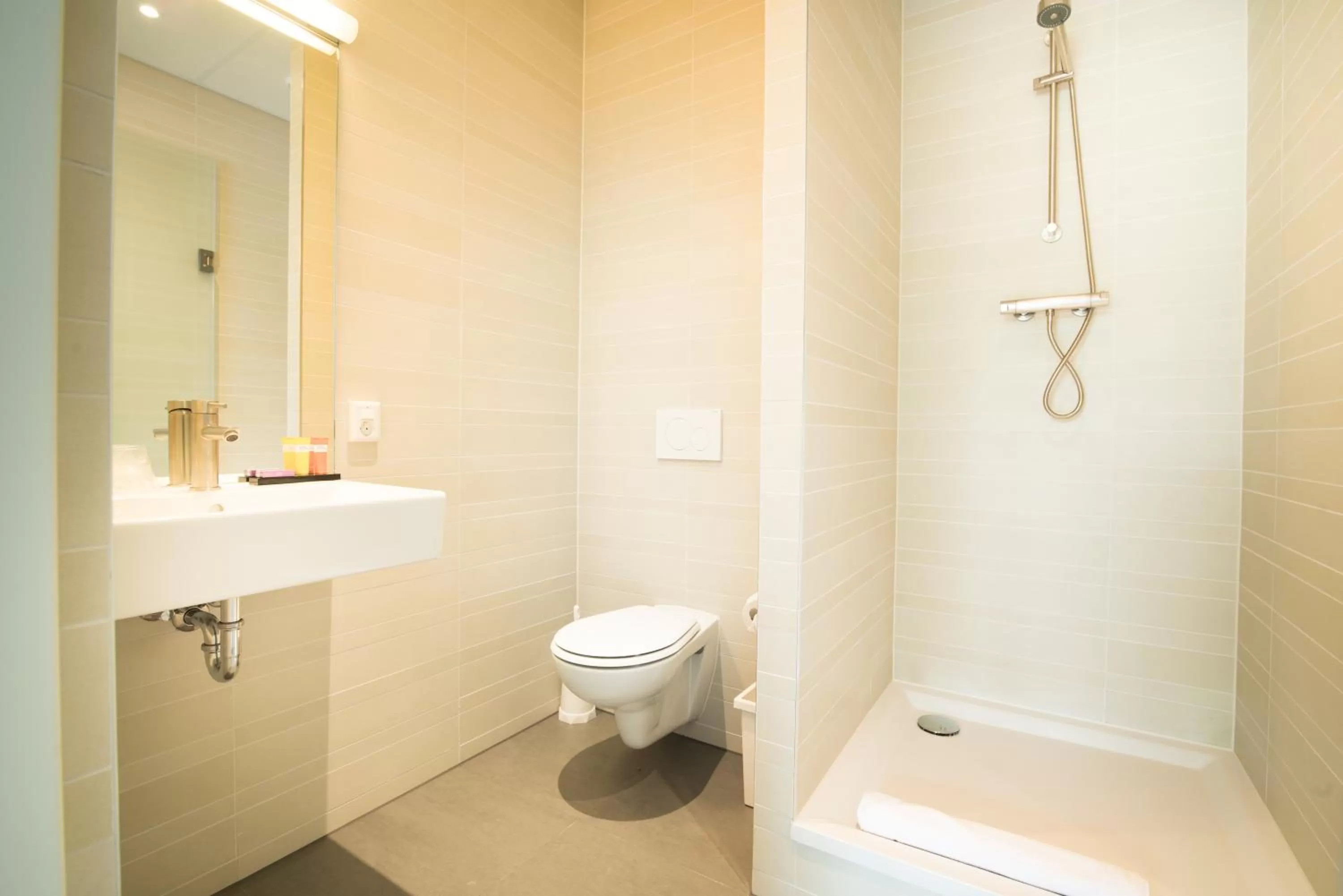 Bathroom in Citiez Hotel Amsterdam