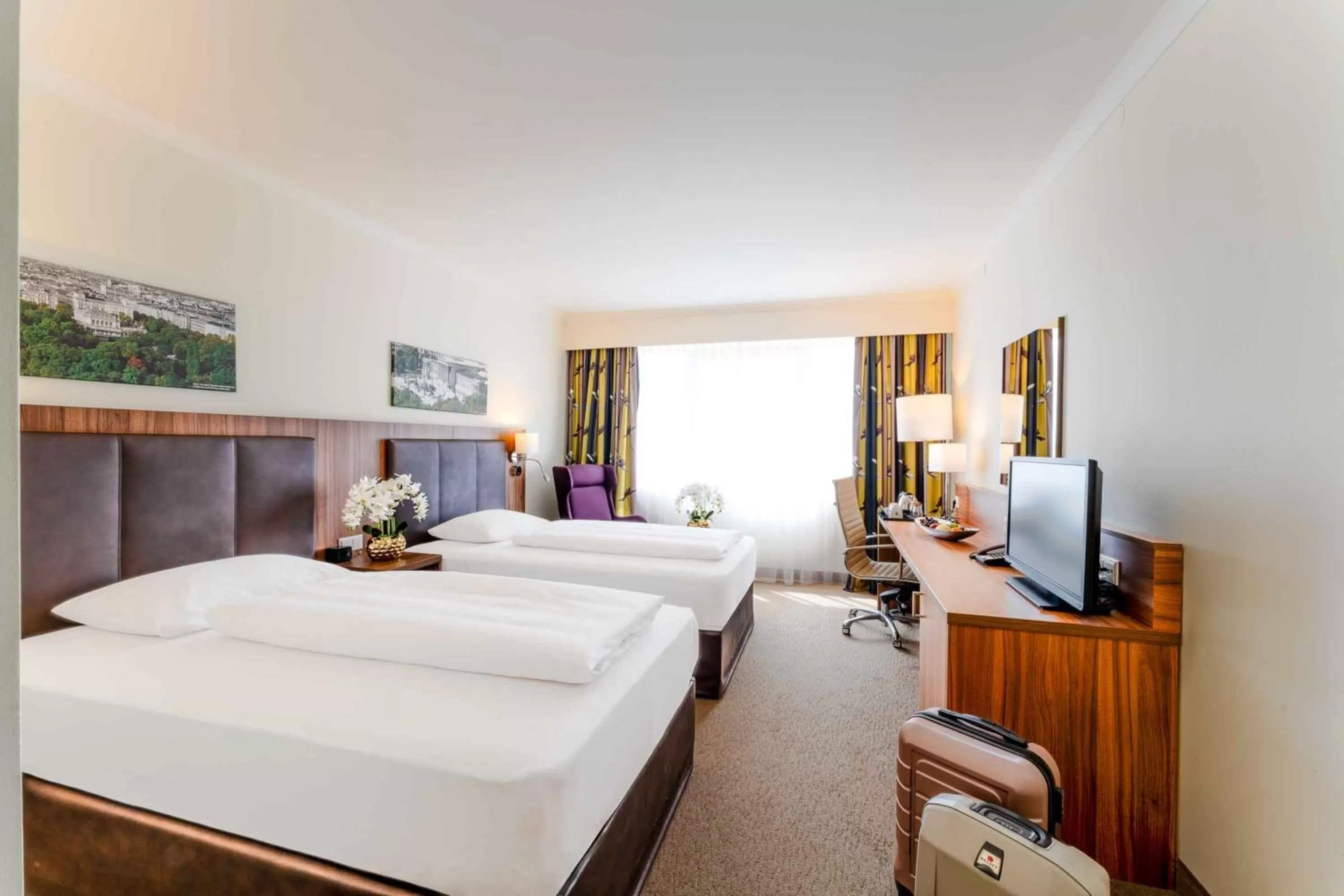 Twin Room in PLAZA Premium Wien