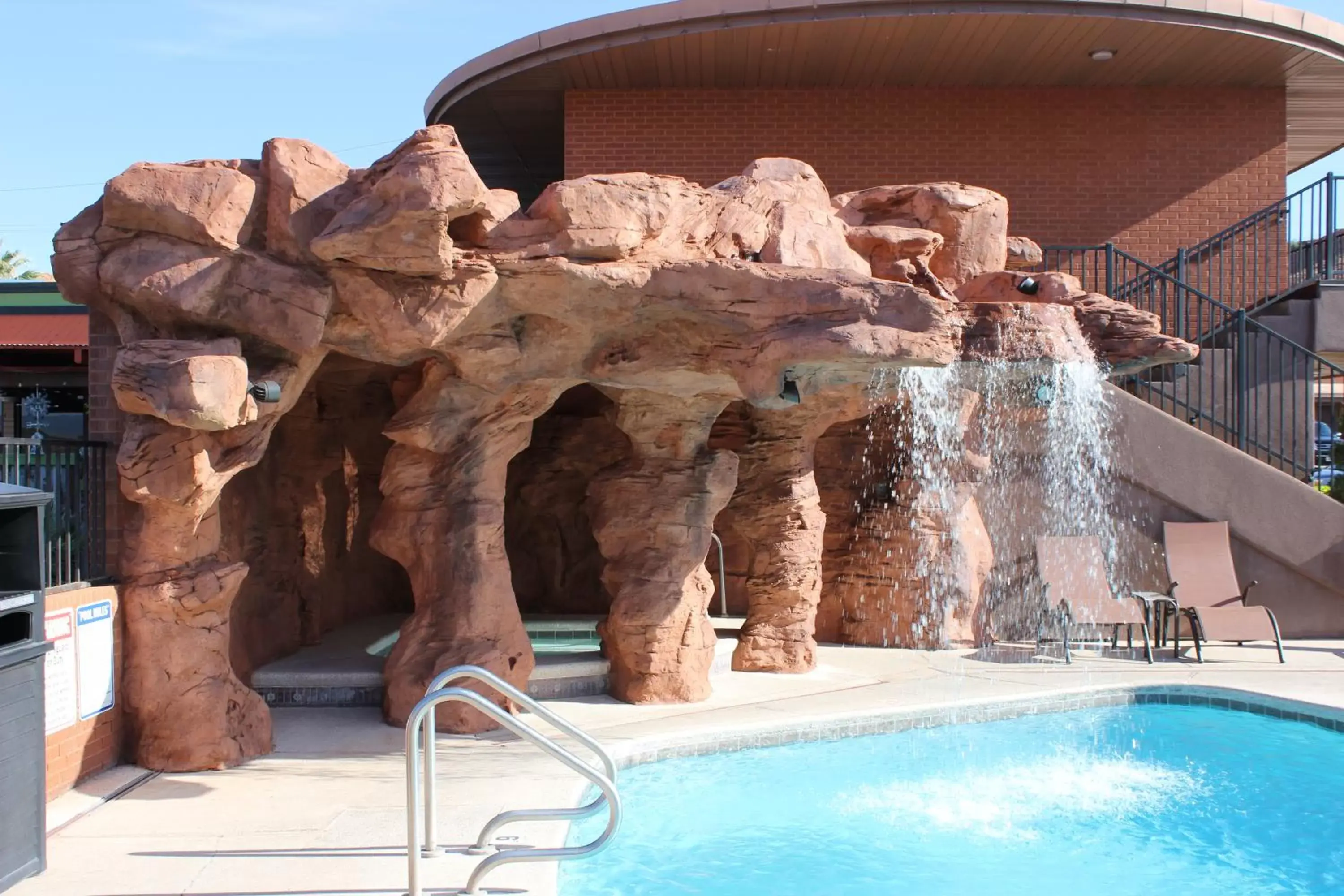 Swimming Pool in Best Western Coral Hills