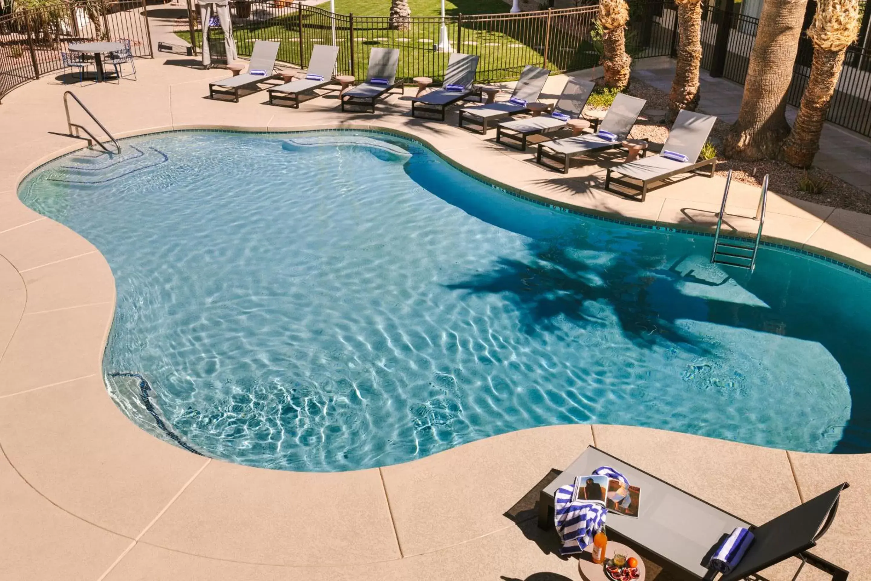 Pool View in Sonder The Mariposa