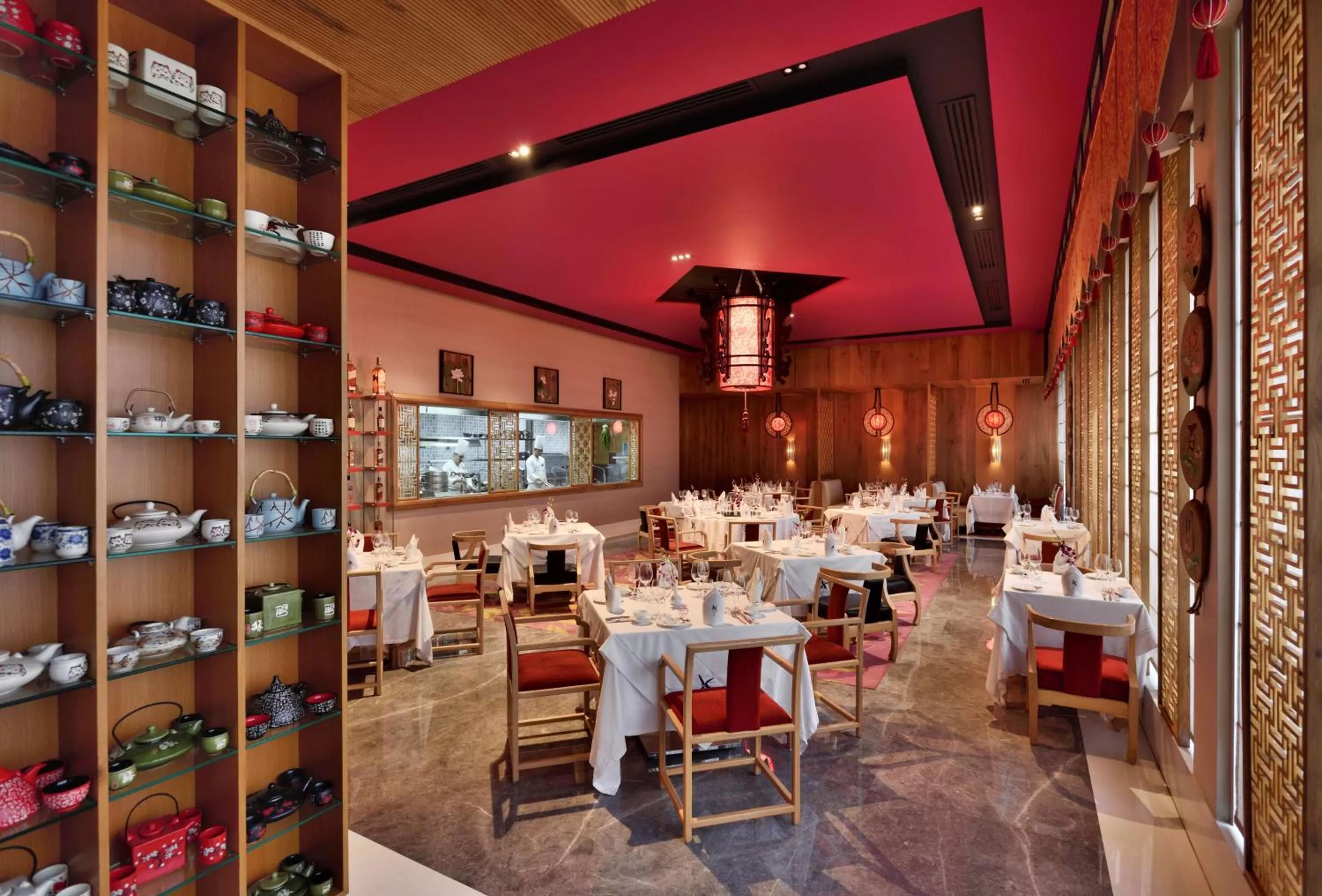 Restaurant/places to eat in Radisson Noida