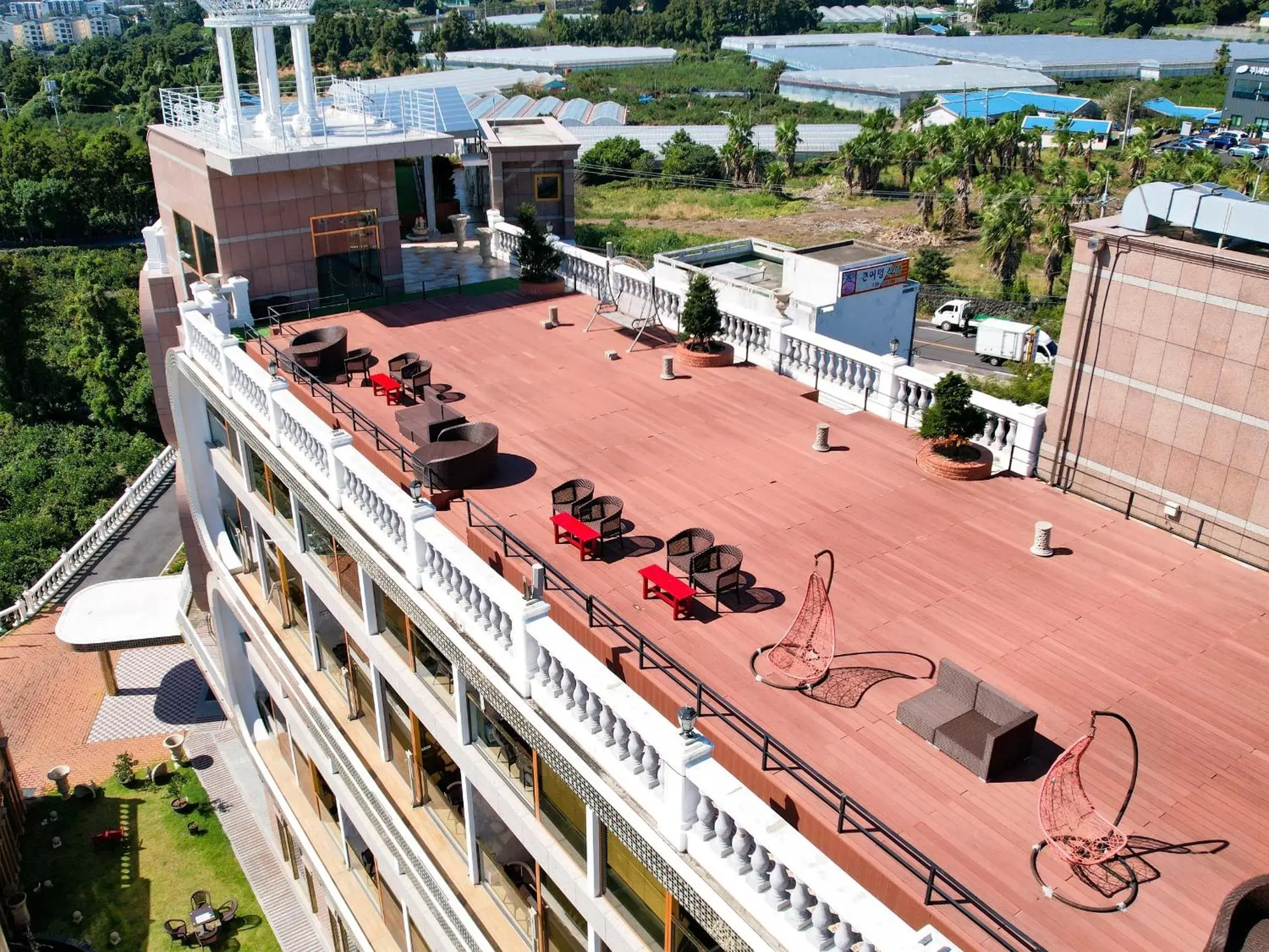 Property building, Bird's-eye View in GoldOne Hotel & Suites