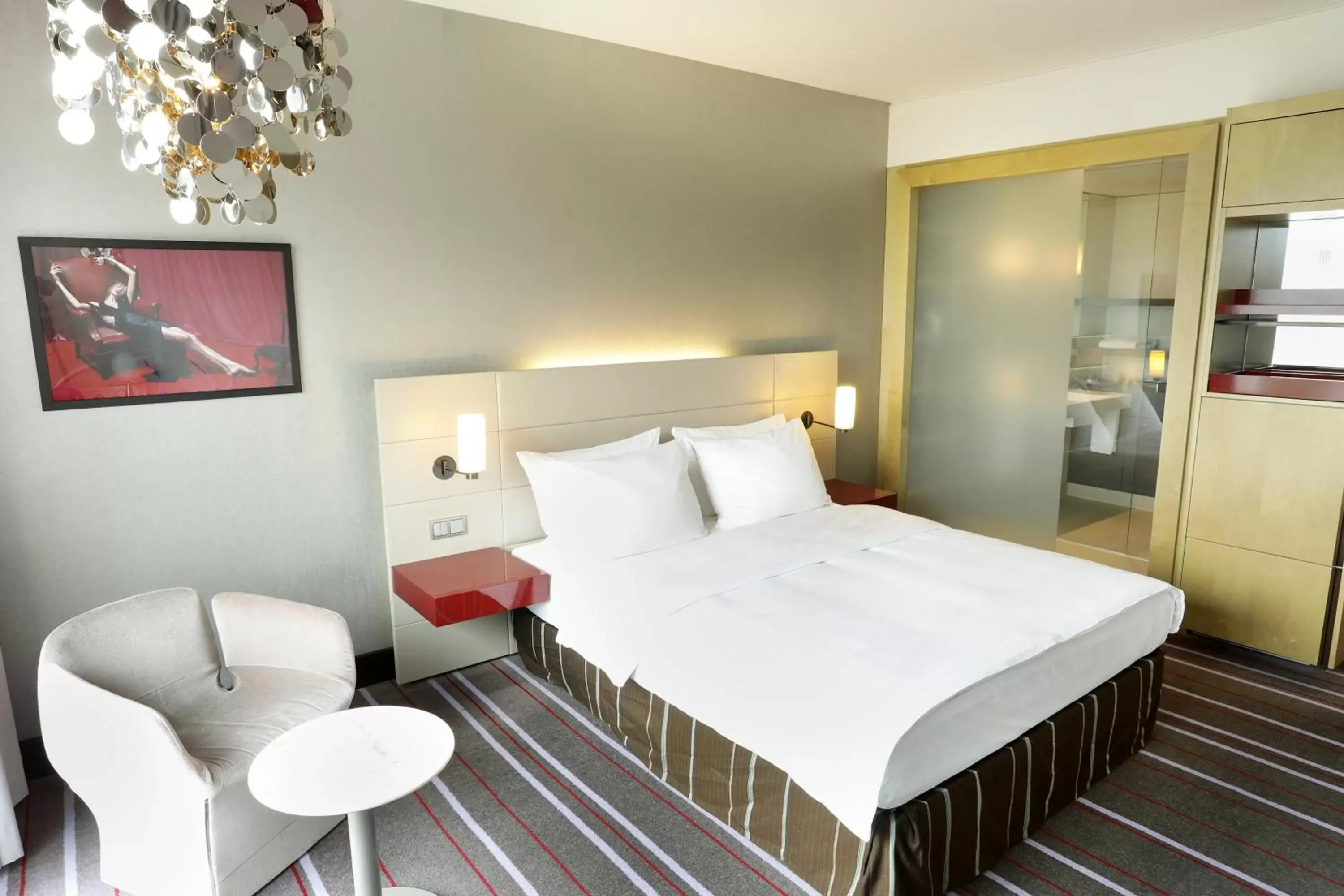 Photo of the whole room, Bed in Radisson Blu Media Harbour Hotel, Düsseldorf