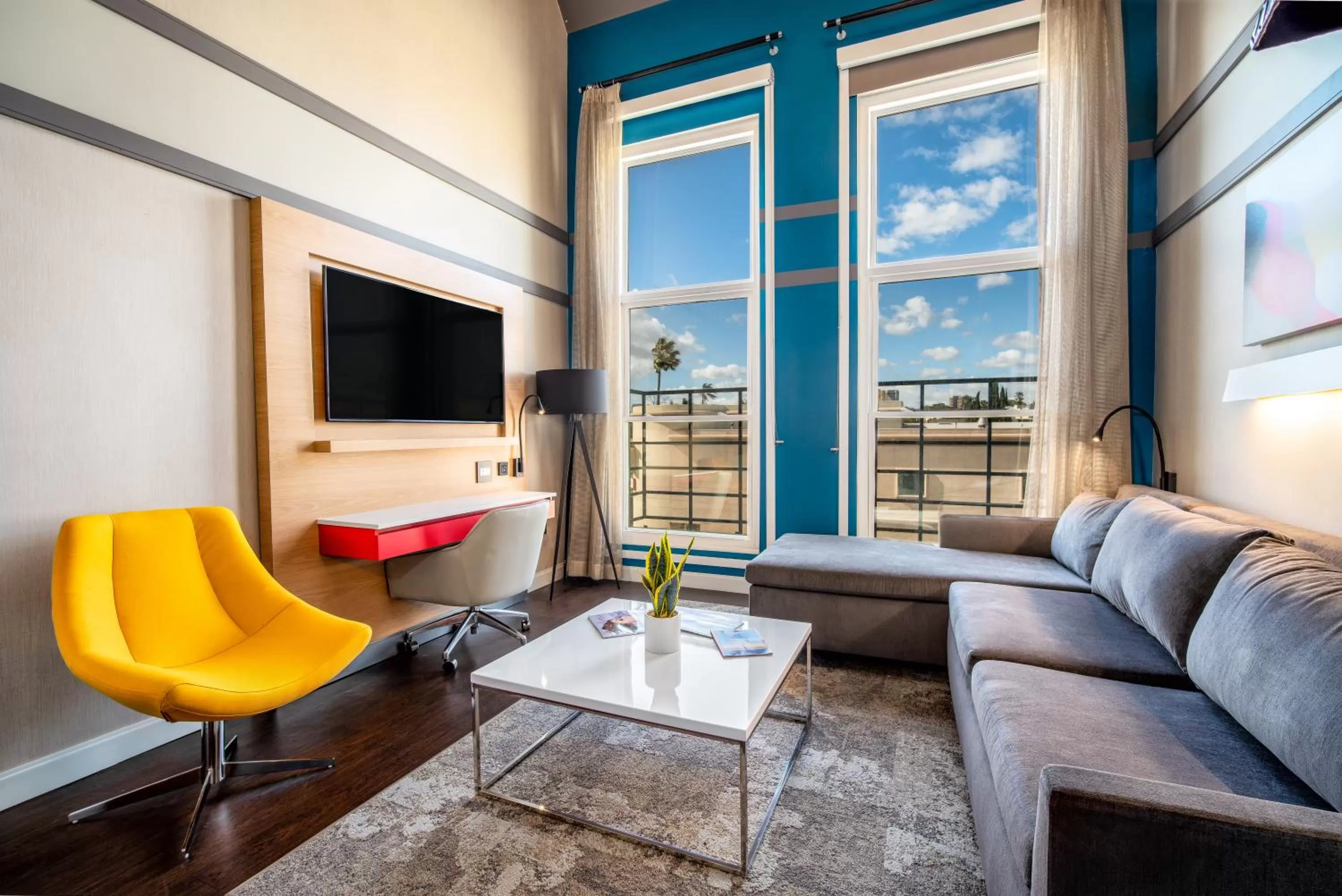 Living room in Century Park Hotel LA