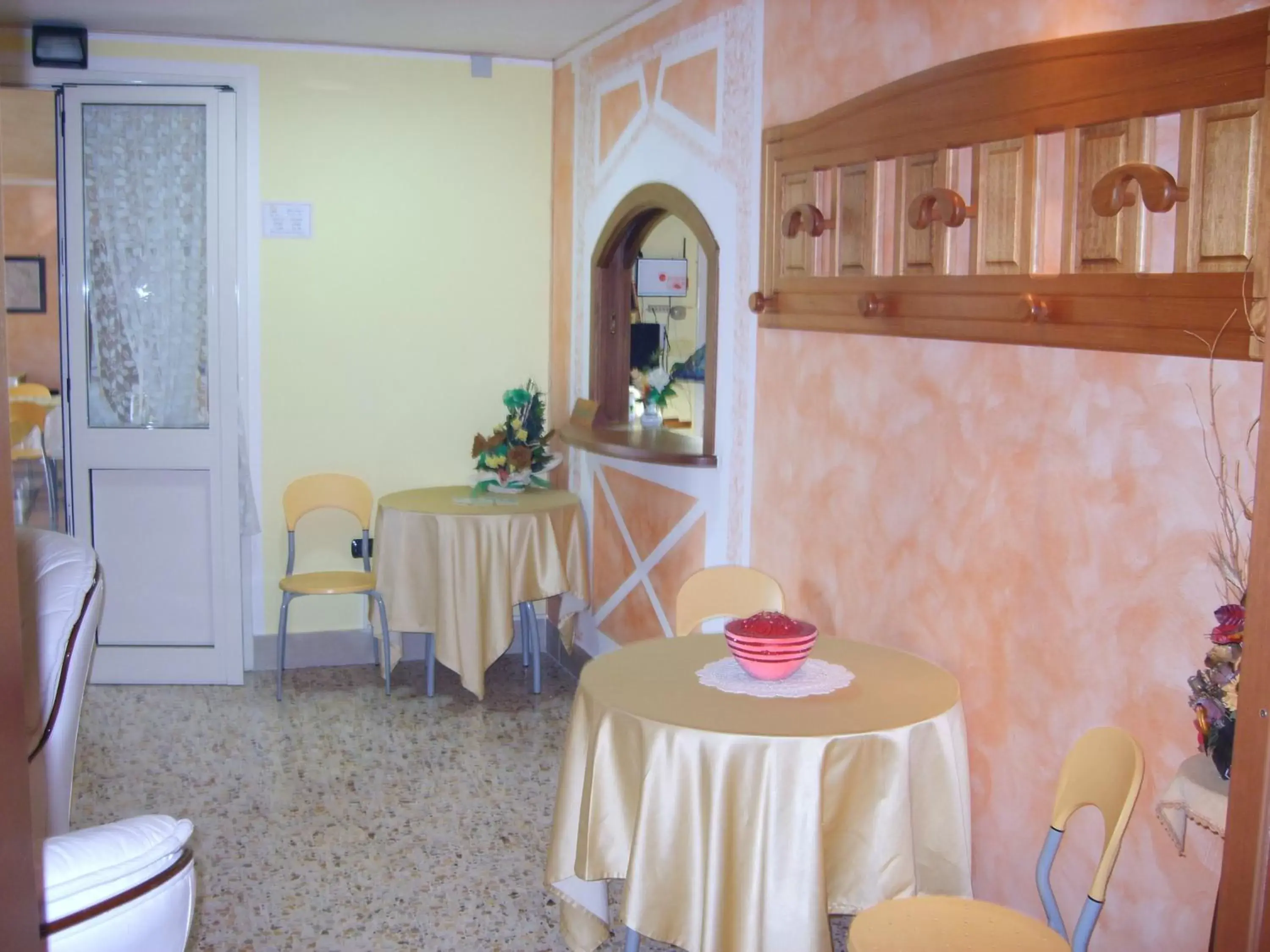 Lobby or reception, Restaurant/Places to Eat in Hotel Rosso Di Sera