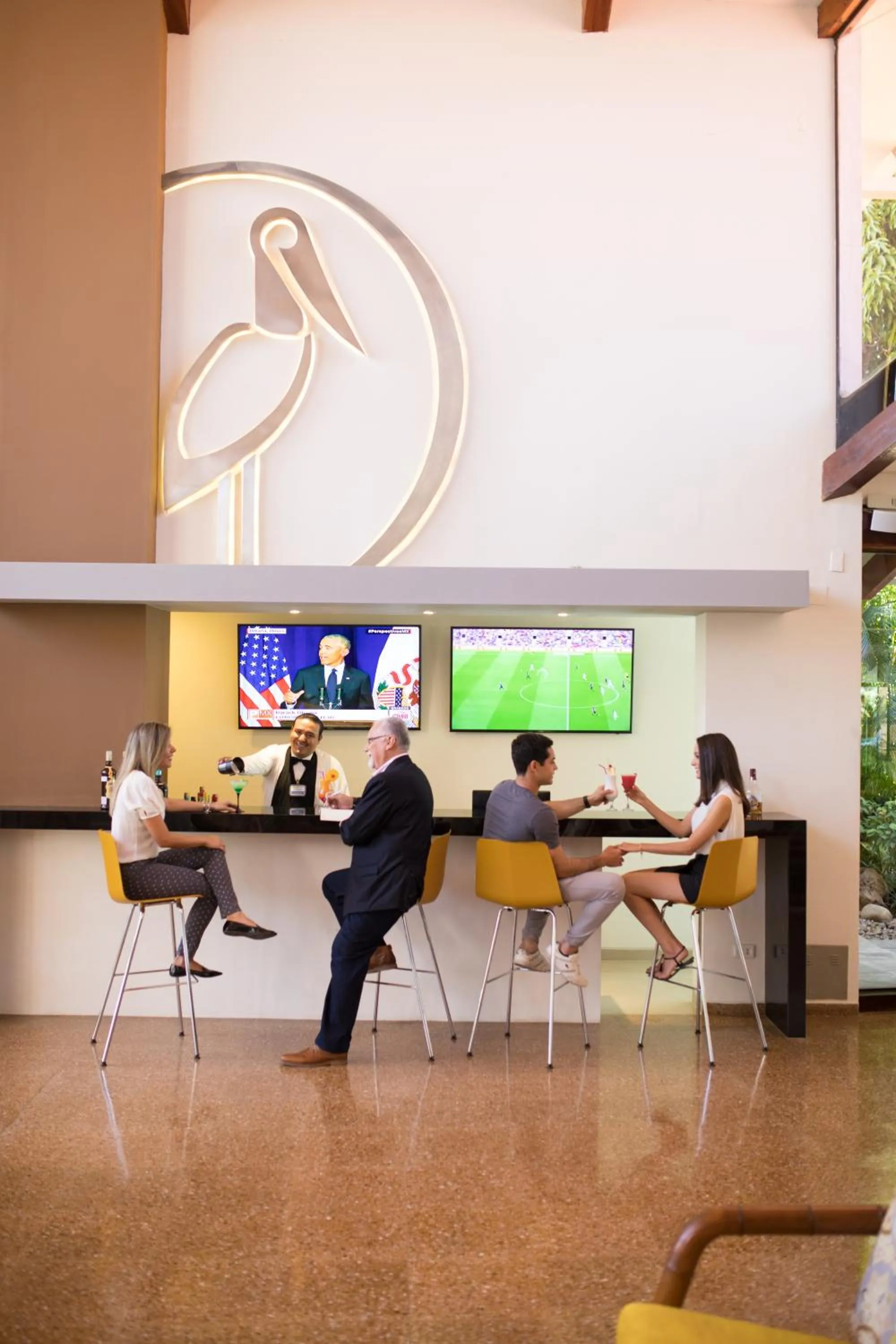 Communal lounge/ TV room in Hotel Cortez